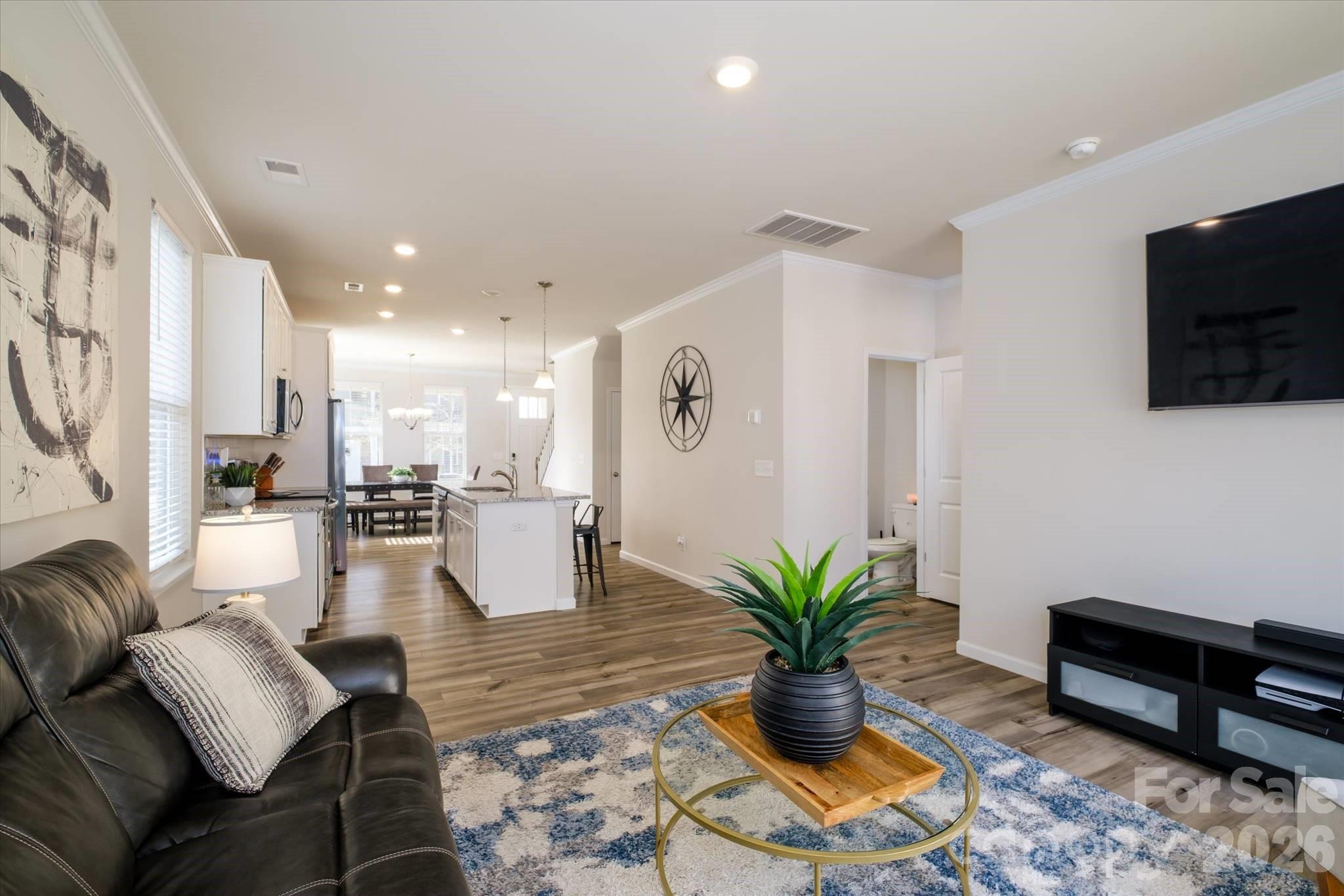 8156 Merryvale Lane — Charlotte