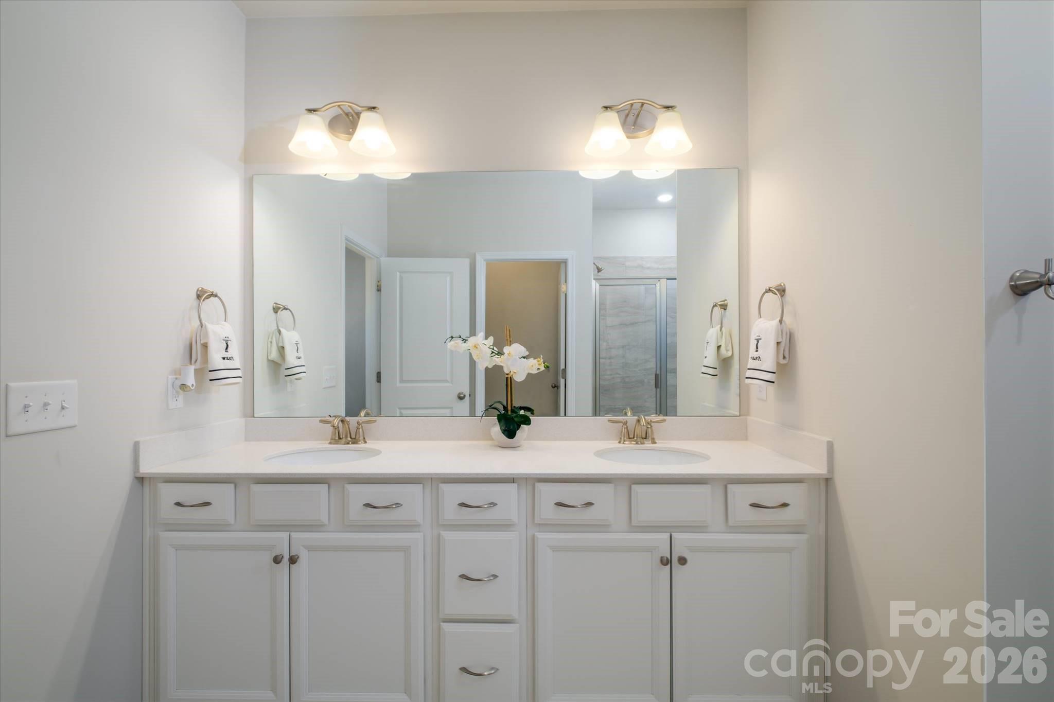 8156 Merryvale Lane — Charlotte