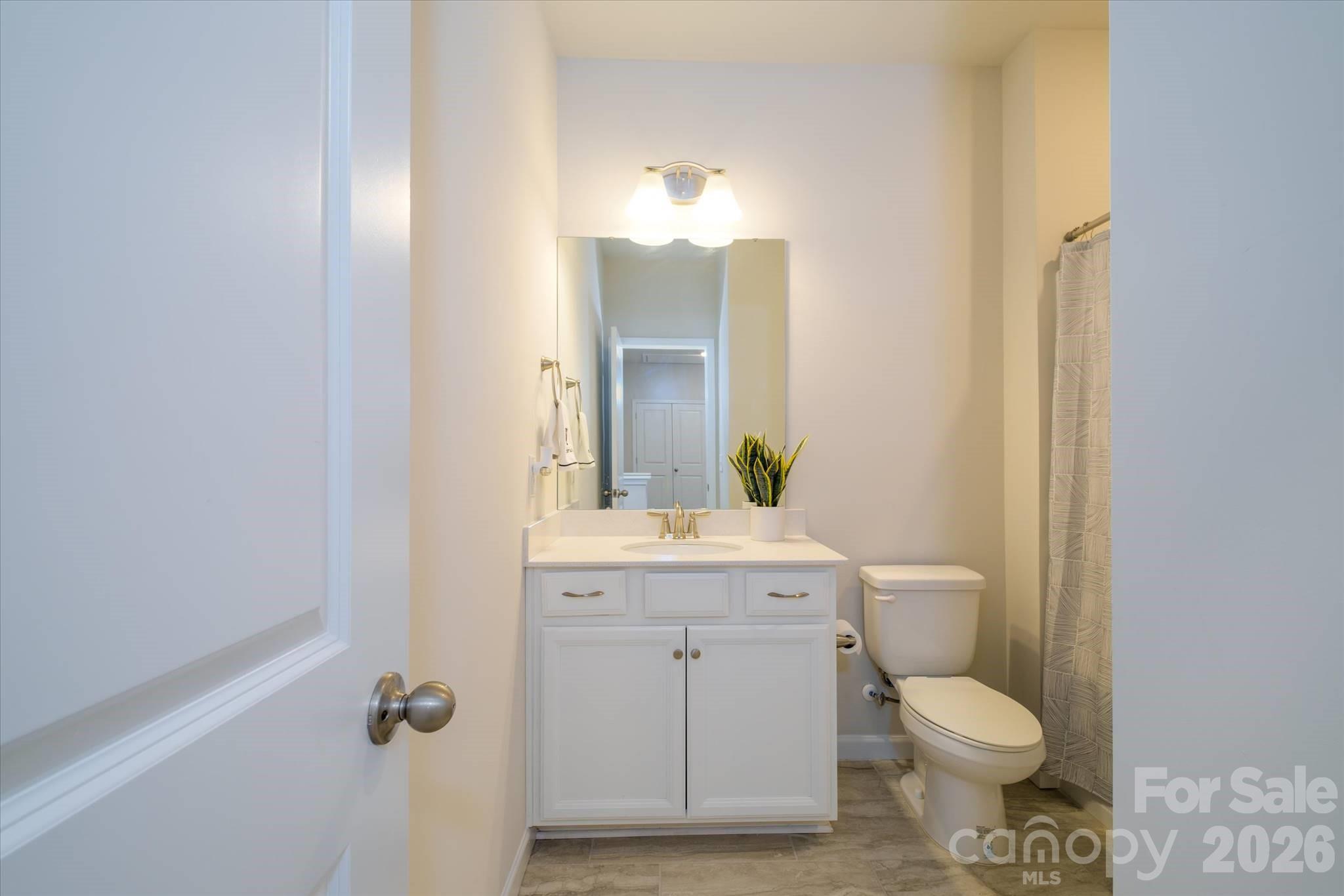 8156 Merryvale Lane — Charlotte