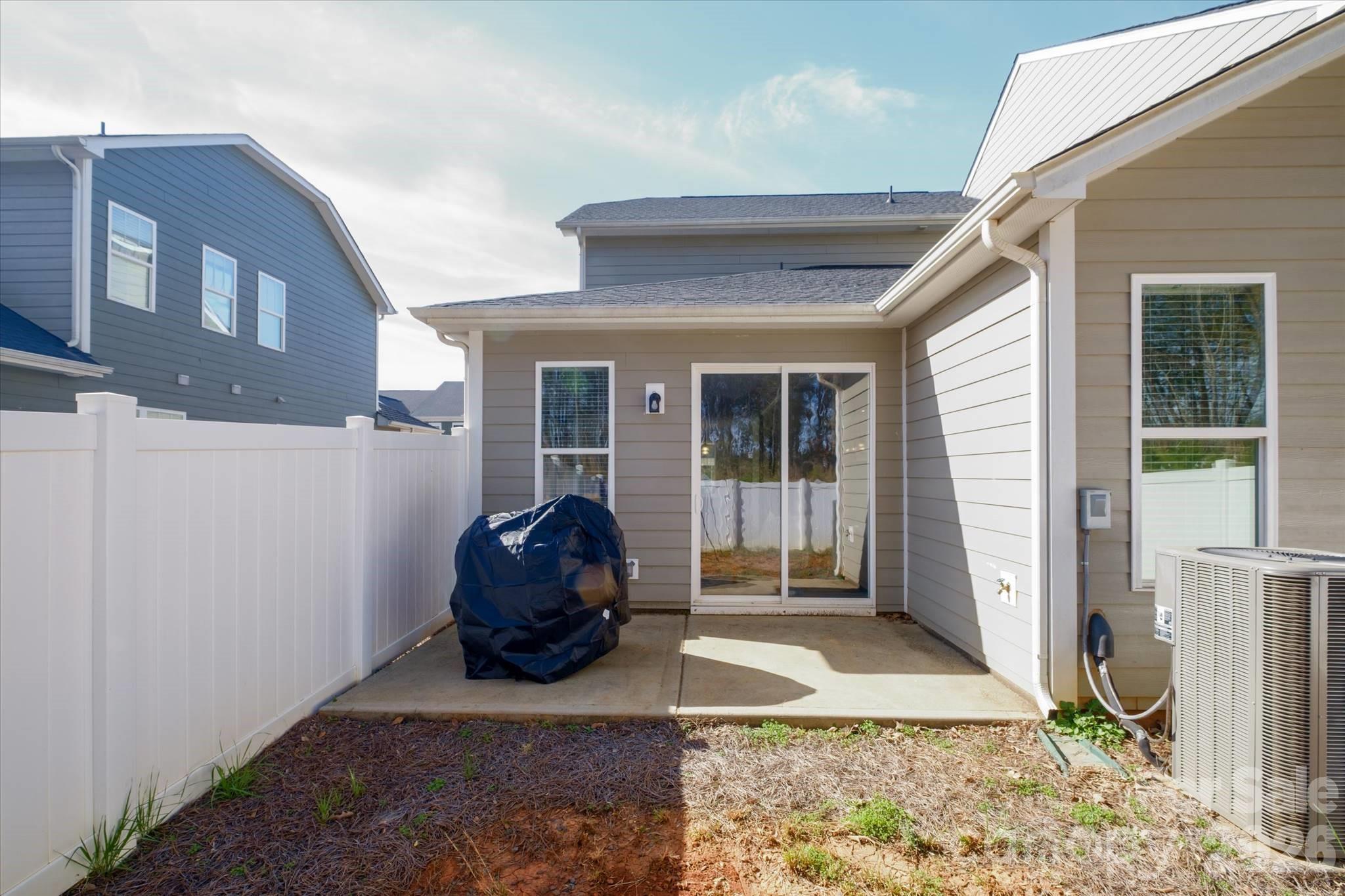 8156 Merryvale Lane — Charlotte