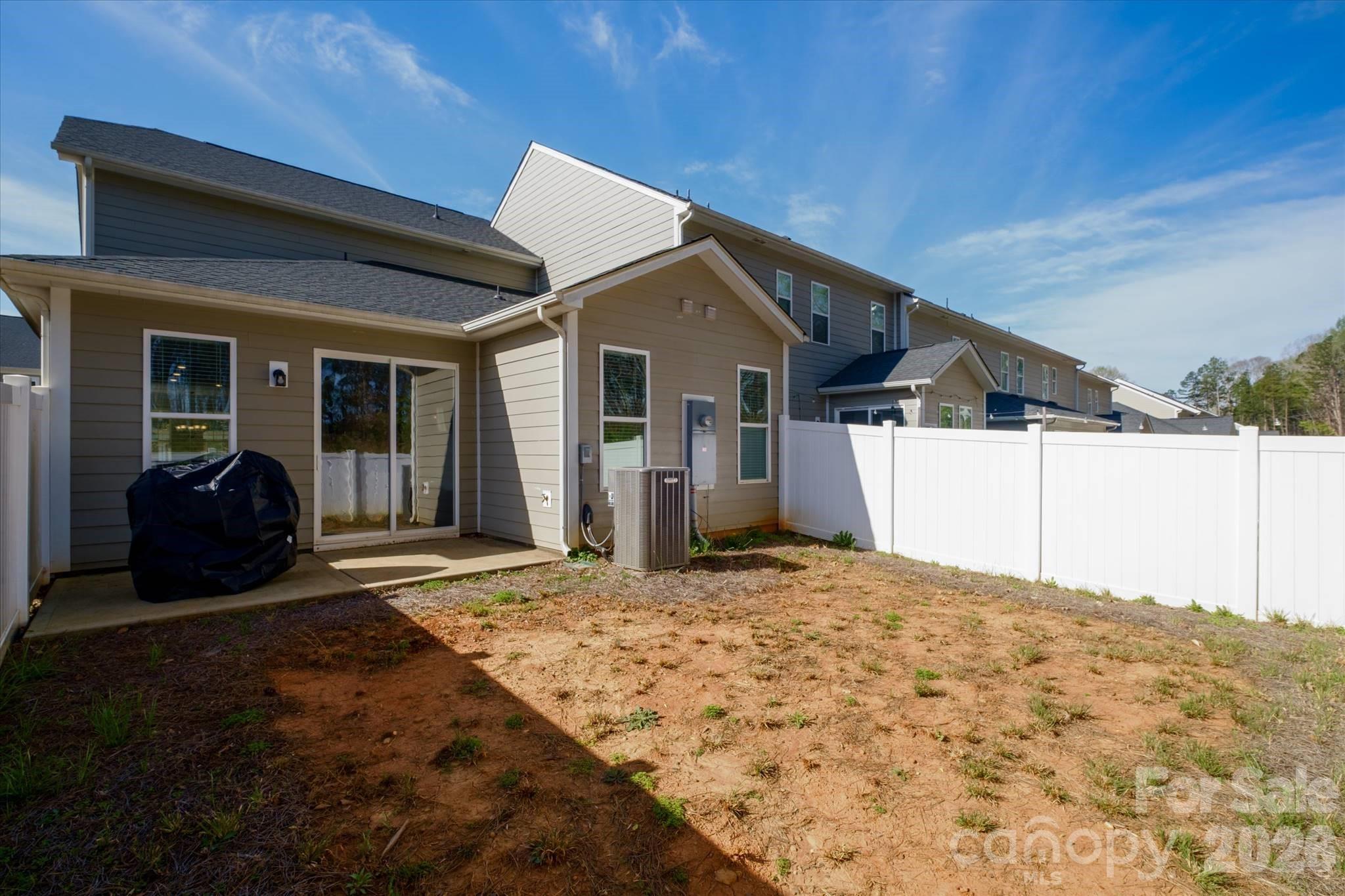 8156 Merryvale Lane — Charlotte