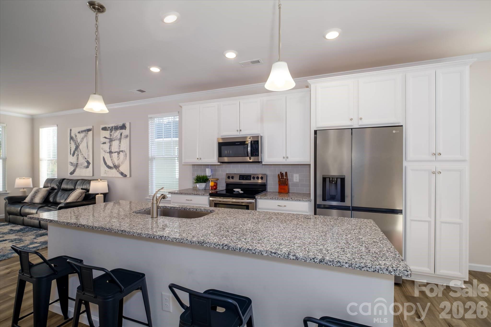 8156 Merryvale Lane — Charlotte