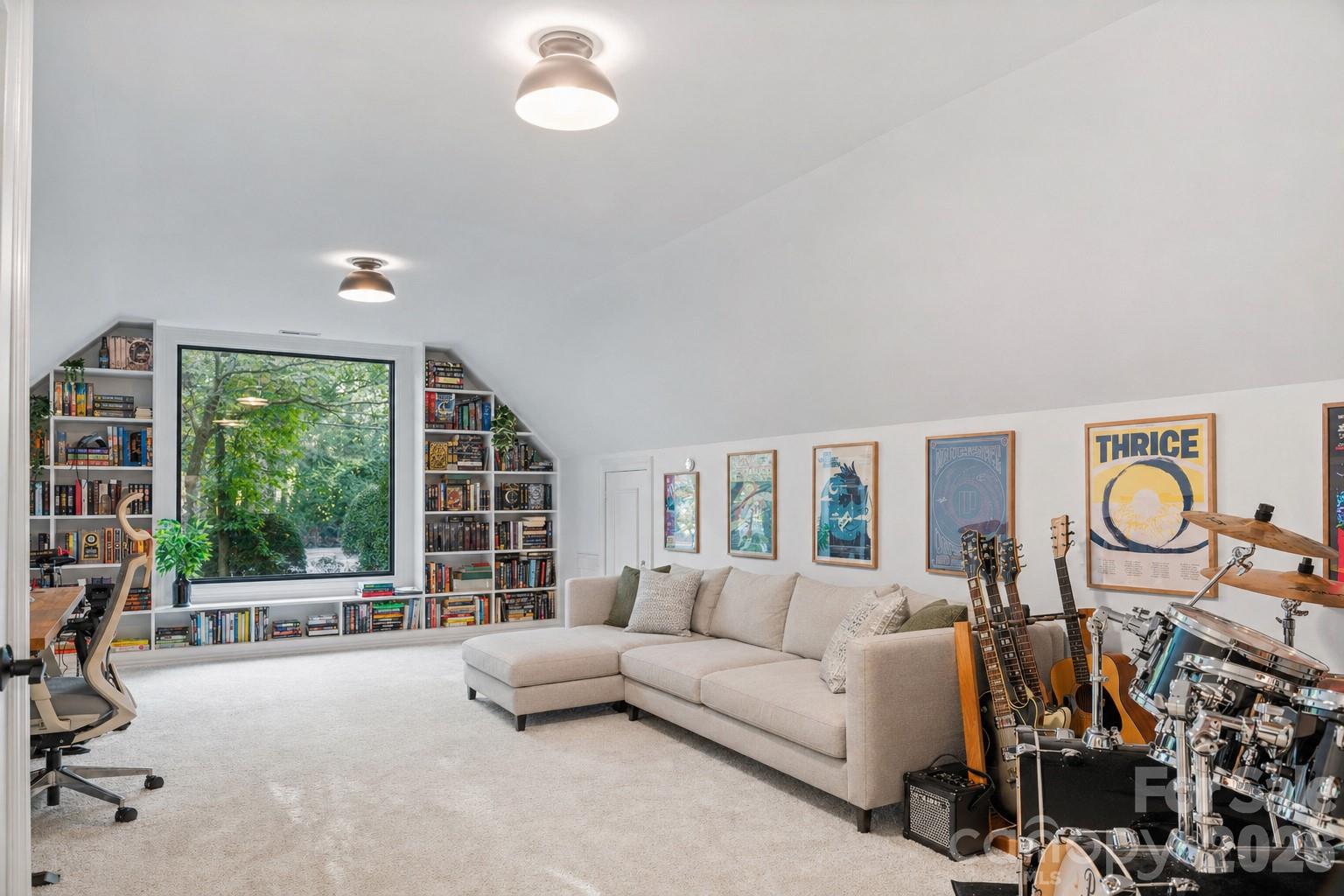 5123 Randolph Road — Charlotte