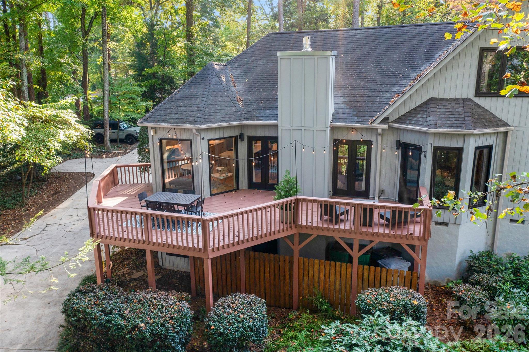 5123 Randolph Road — Charlotte