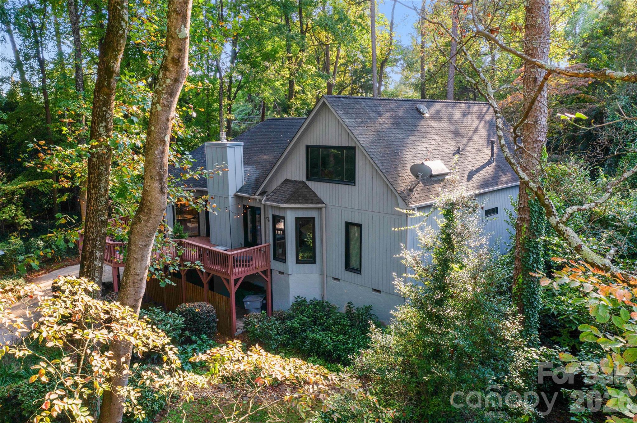 5123 Randolph Road — Charlotte