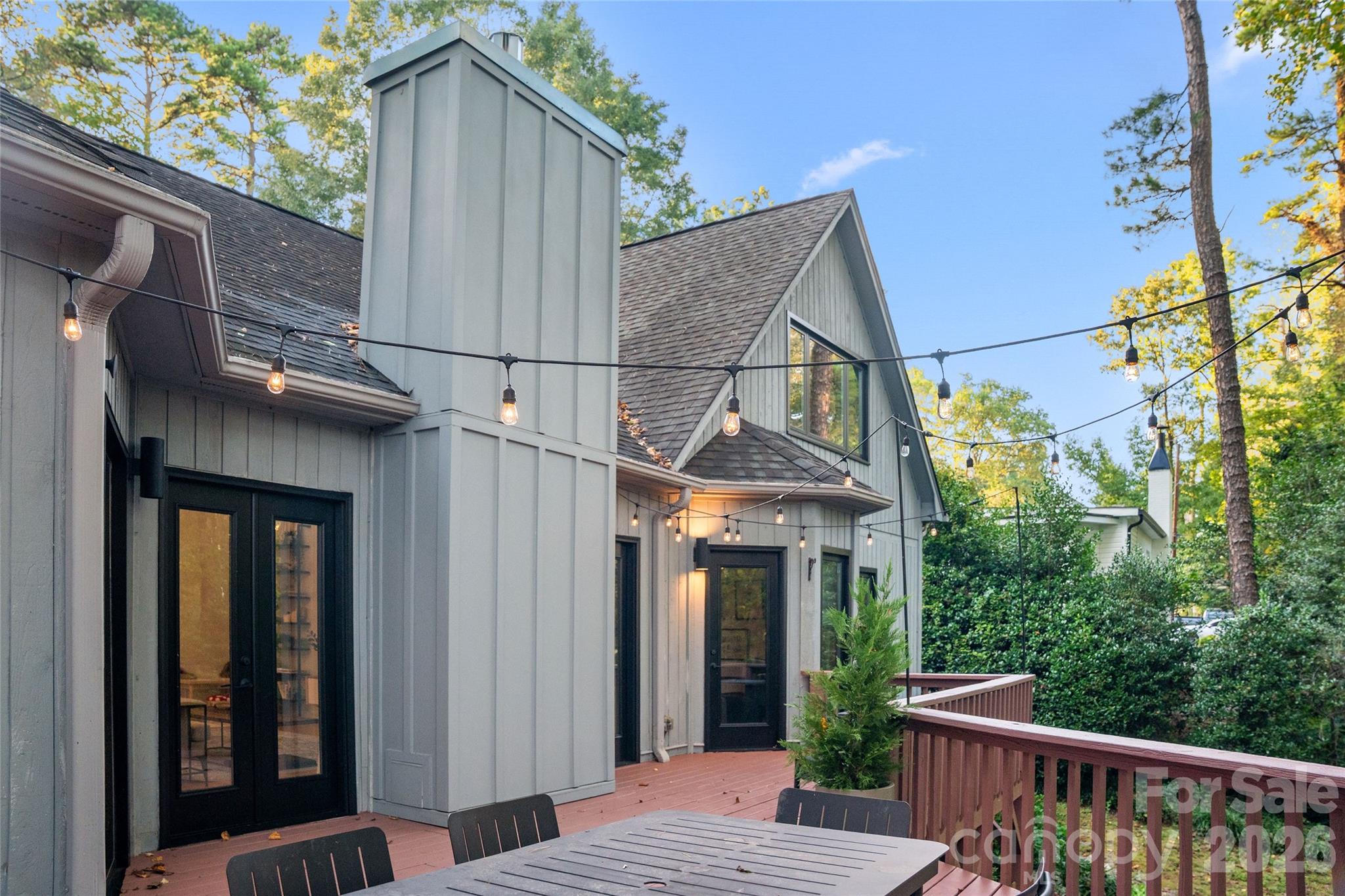5123 Randolph Road — Charlotte