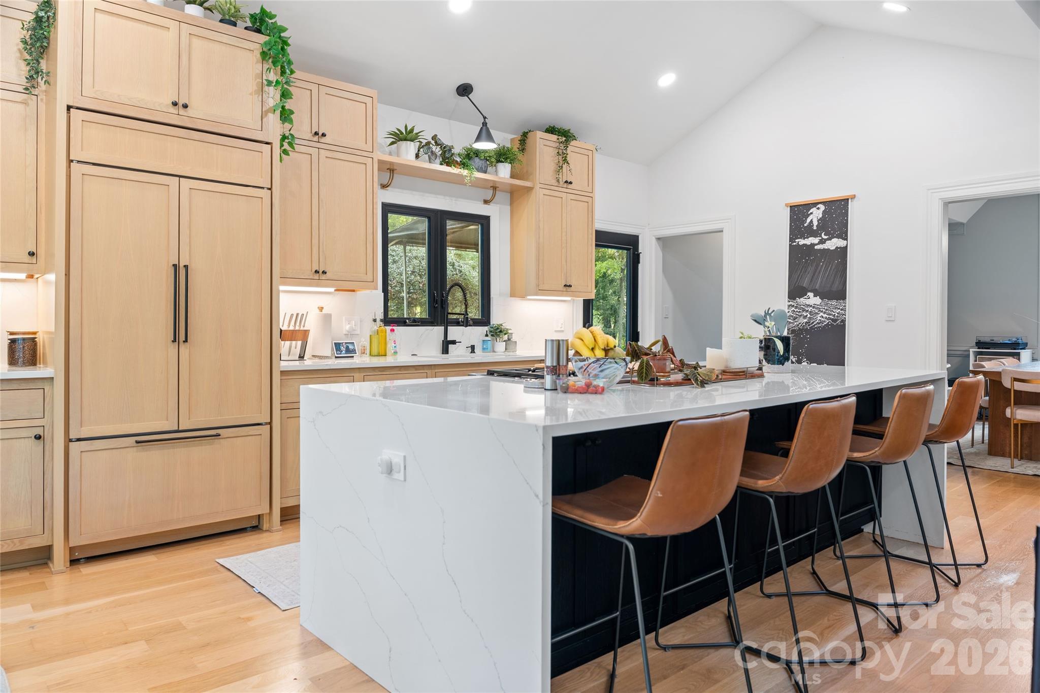 5123 Randolph Road — Charlotte