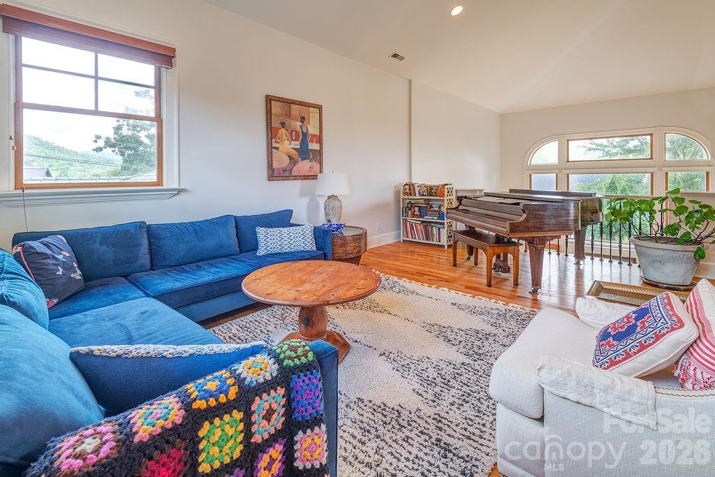 3 Gale Kelly Court — Weaverville