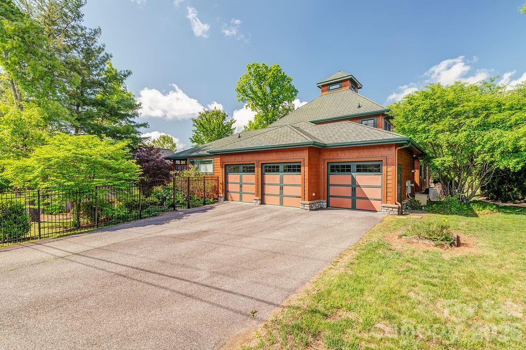 3 Gale Kelly Court — Weaverville