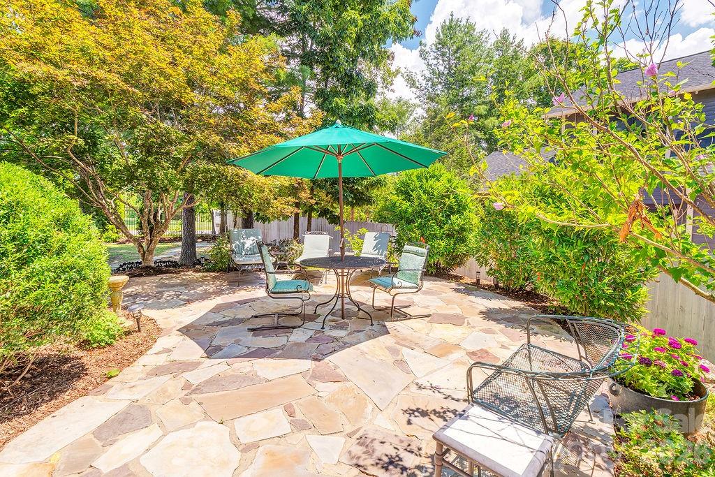 3 Gale Kelly Court — Weaverville