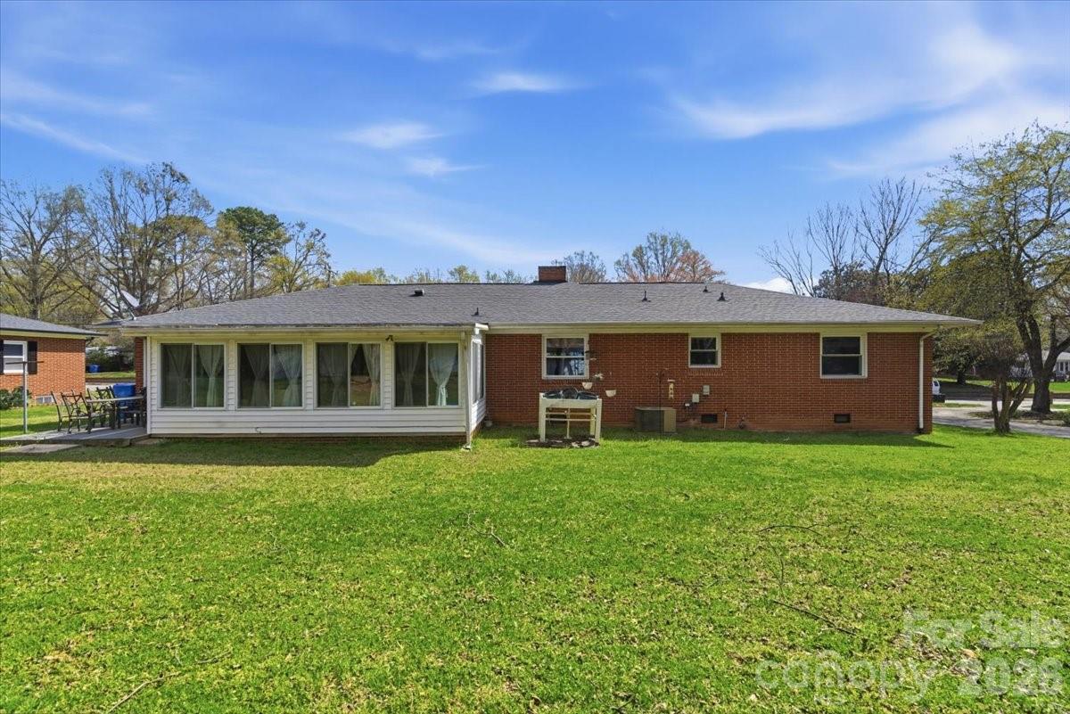 345 S Magnolia Street — Mooresville