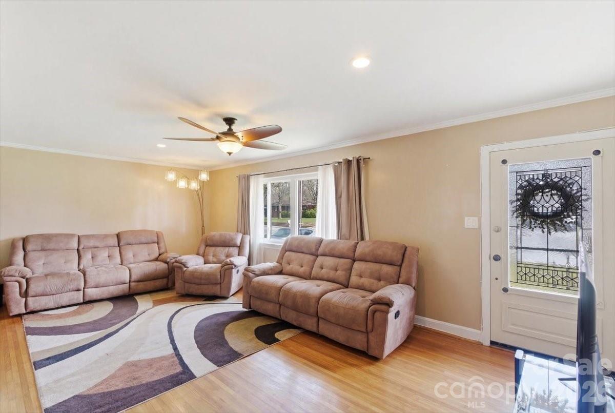345 S Magnolia Street — Mooresville