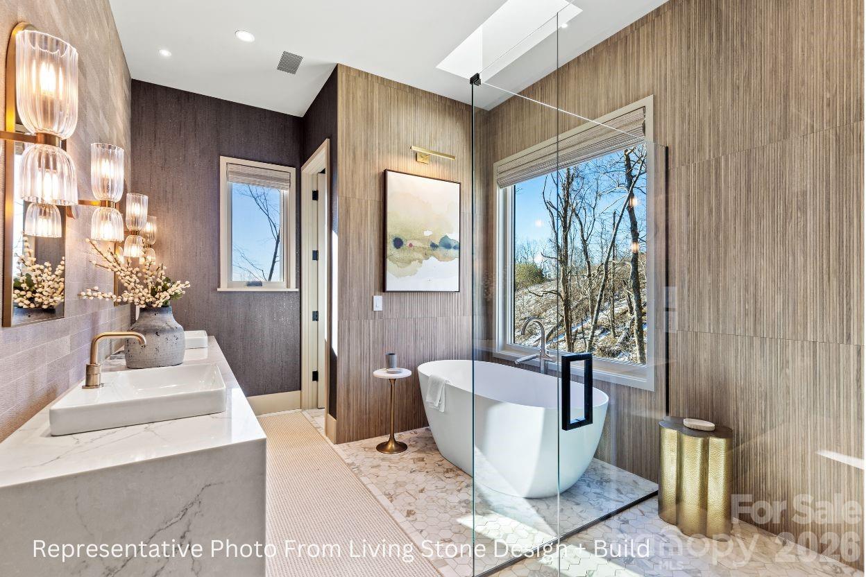 488 Warbler Lane — Black Mountain