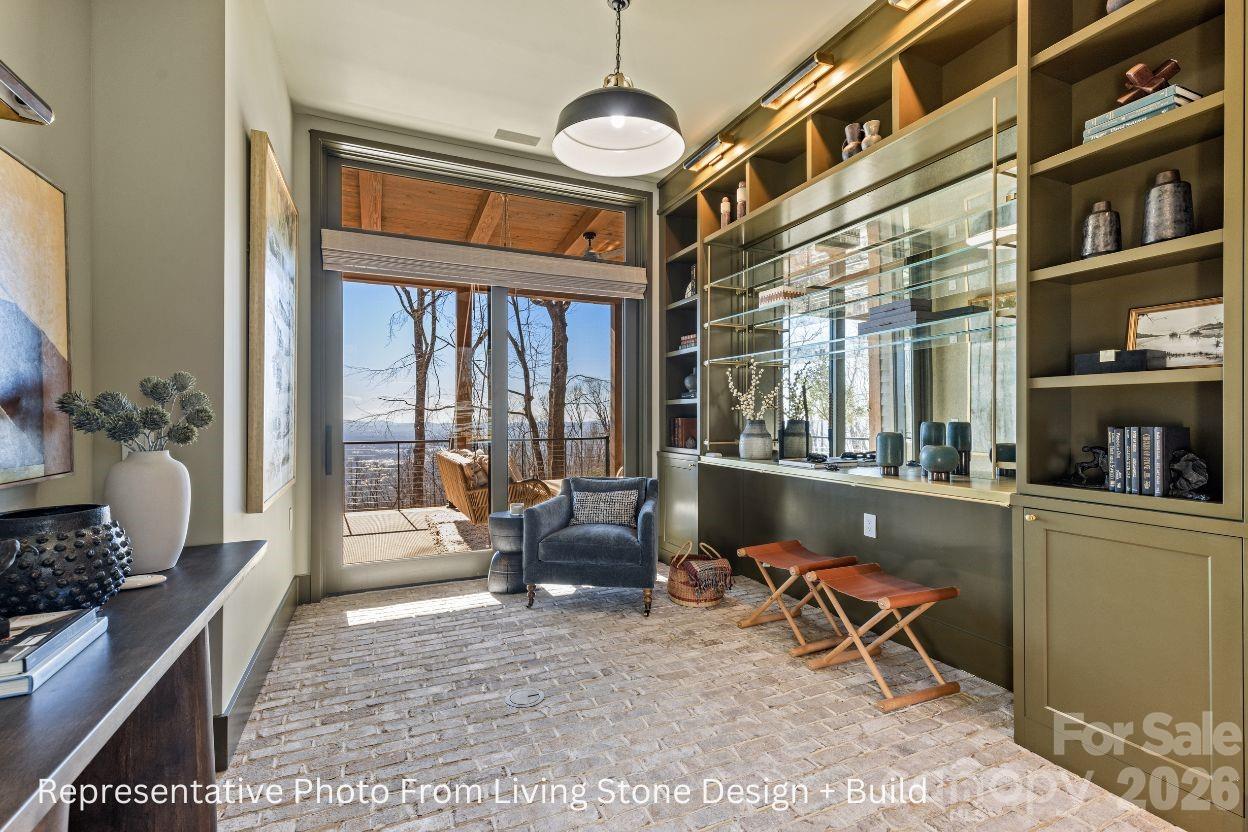 488 Warbler Lane — Black Mountain