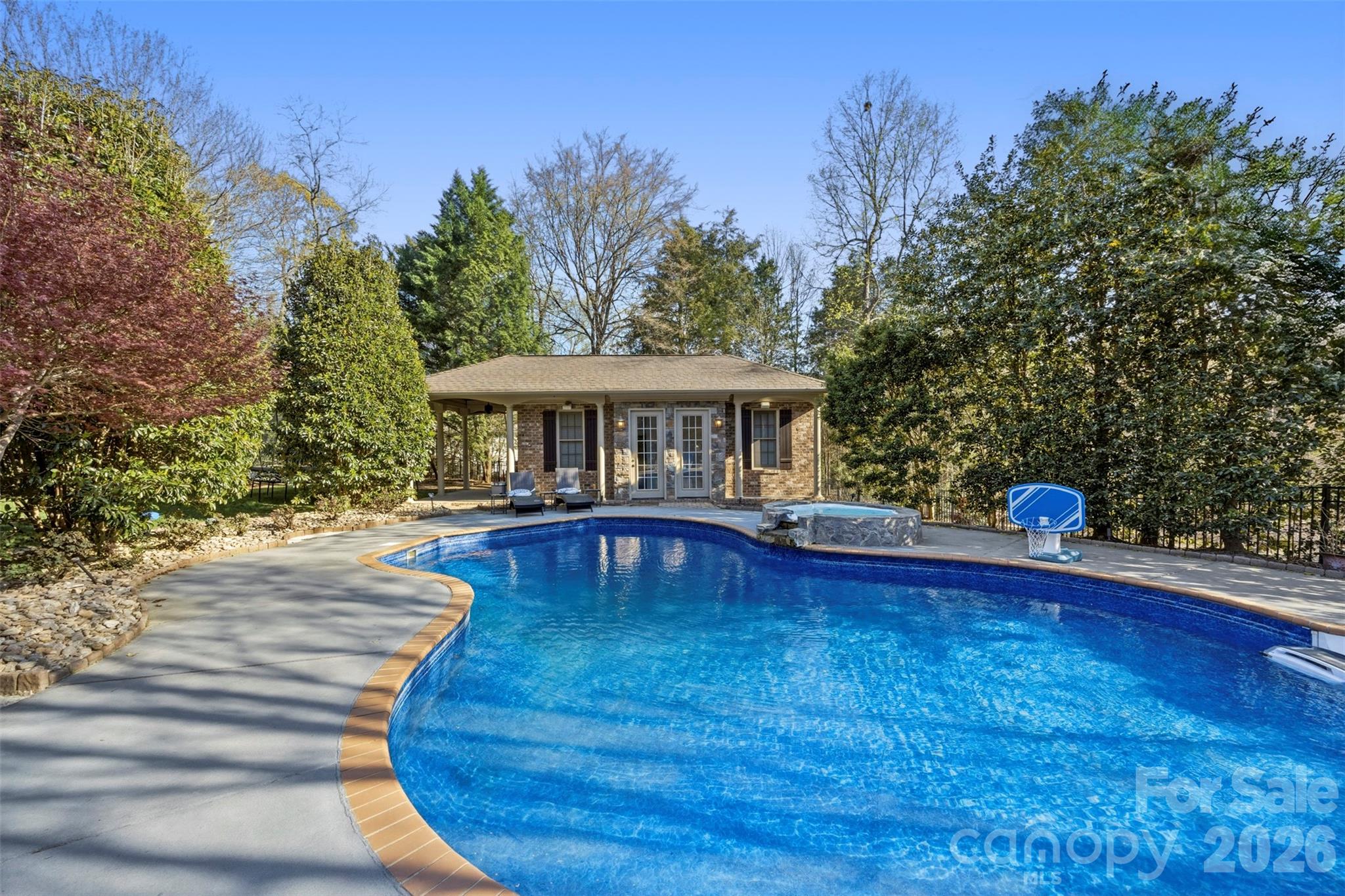 9805 Strike The Gold Lane — Waxhaw