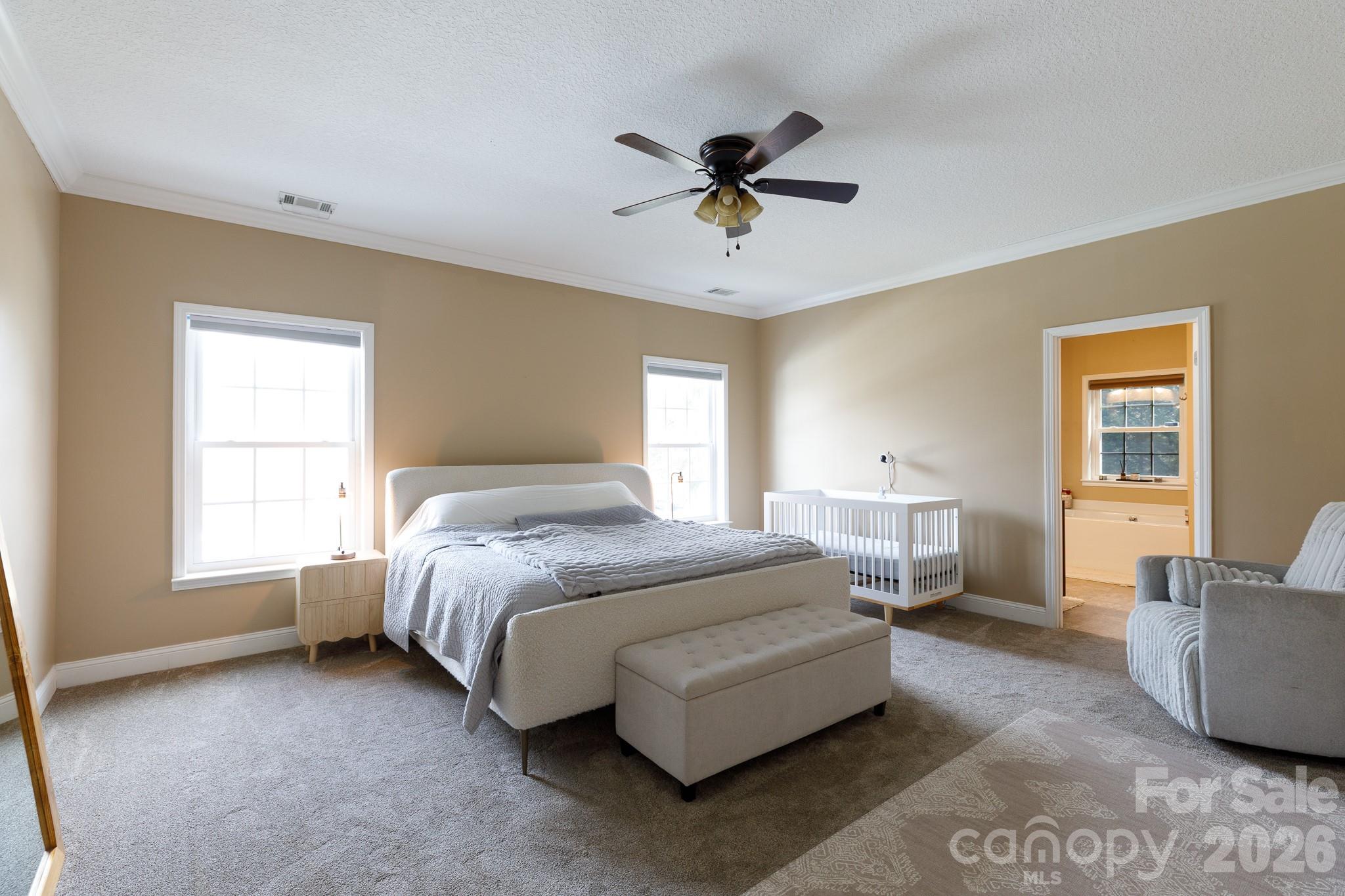 1108 King Road — York