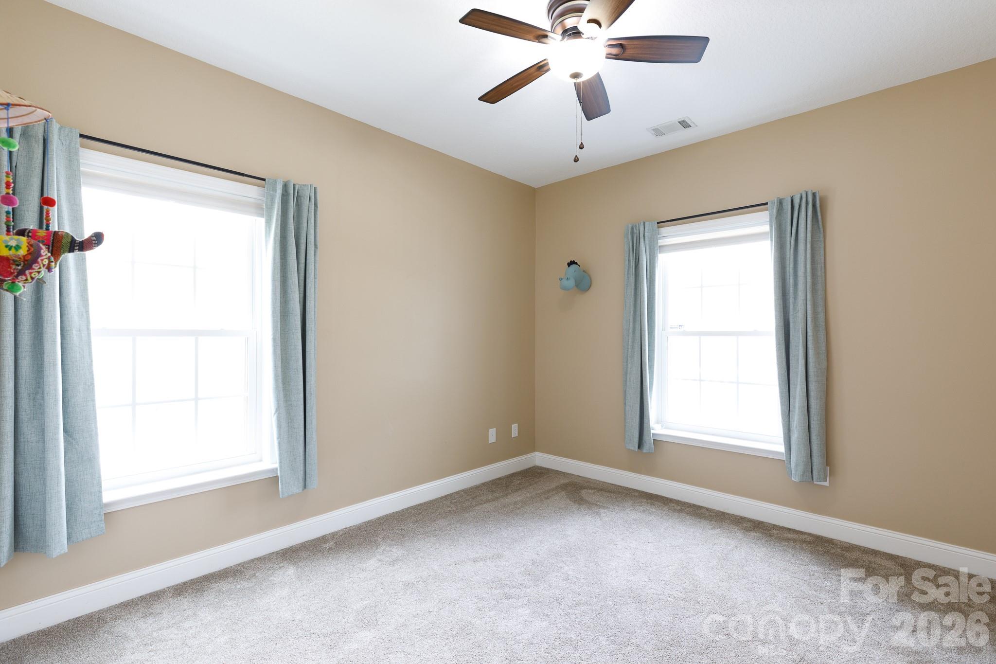1108 King Road — York
