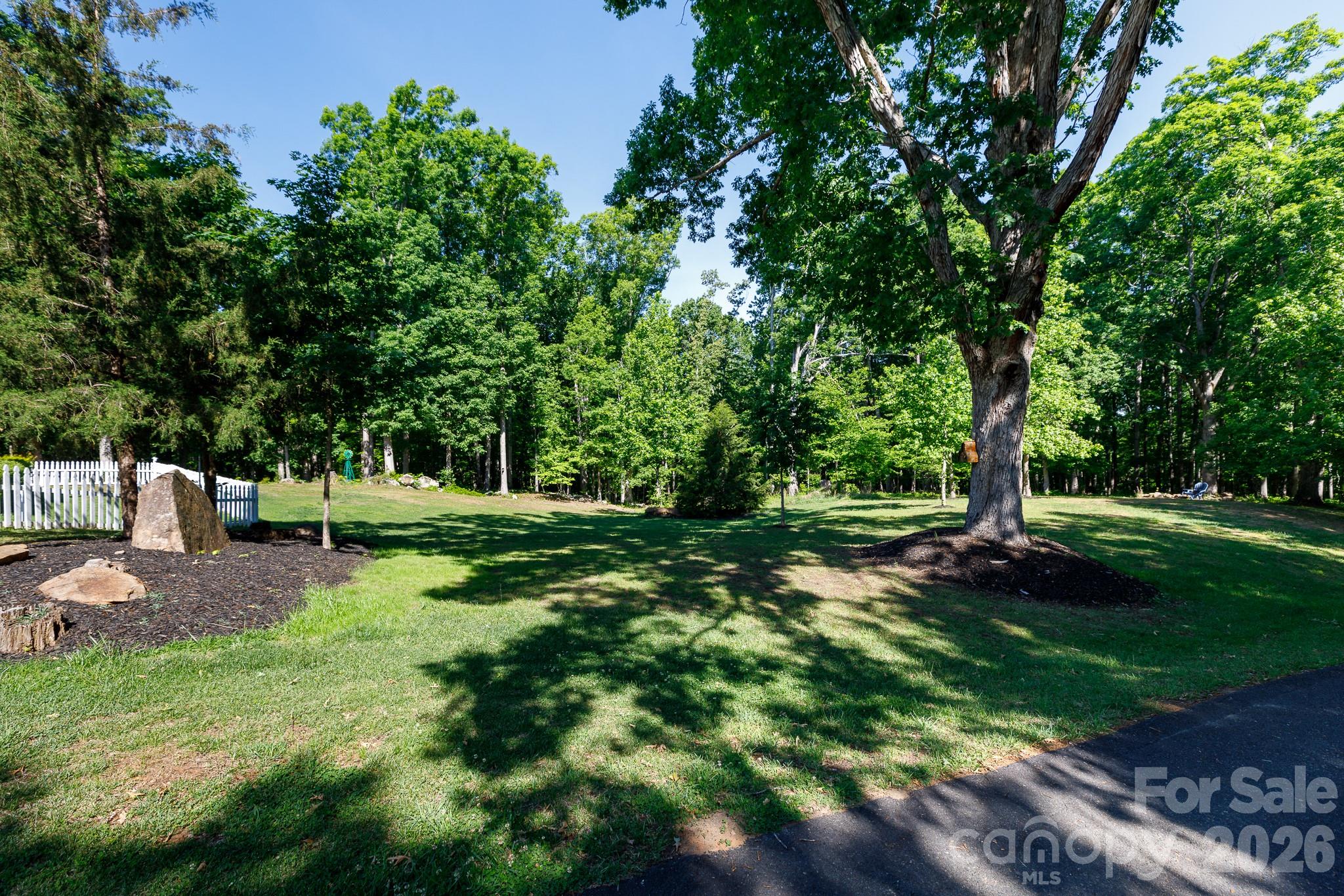 1108 King Road — York