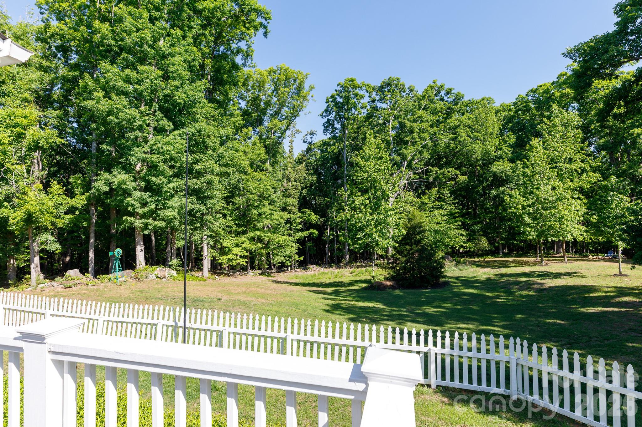 1108 King Road — York