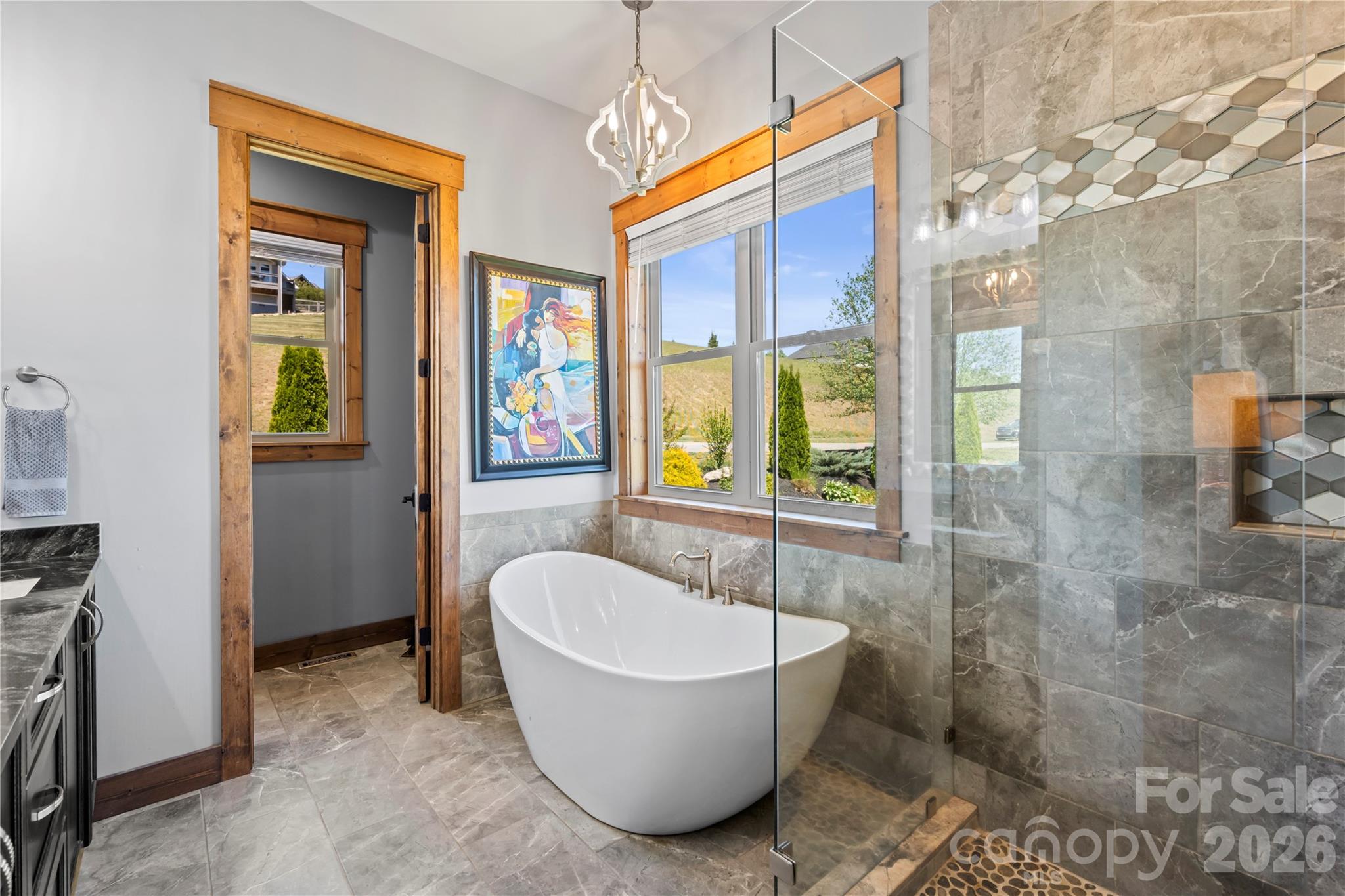 28 Gracie Lane — Weaverville