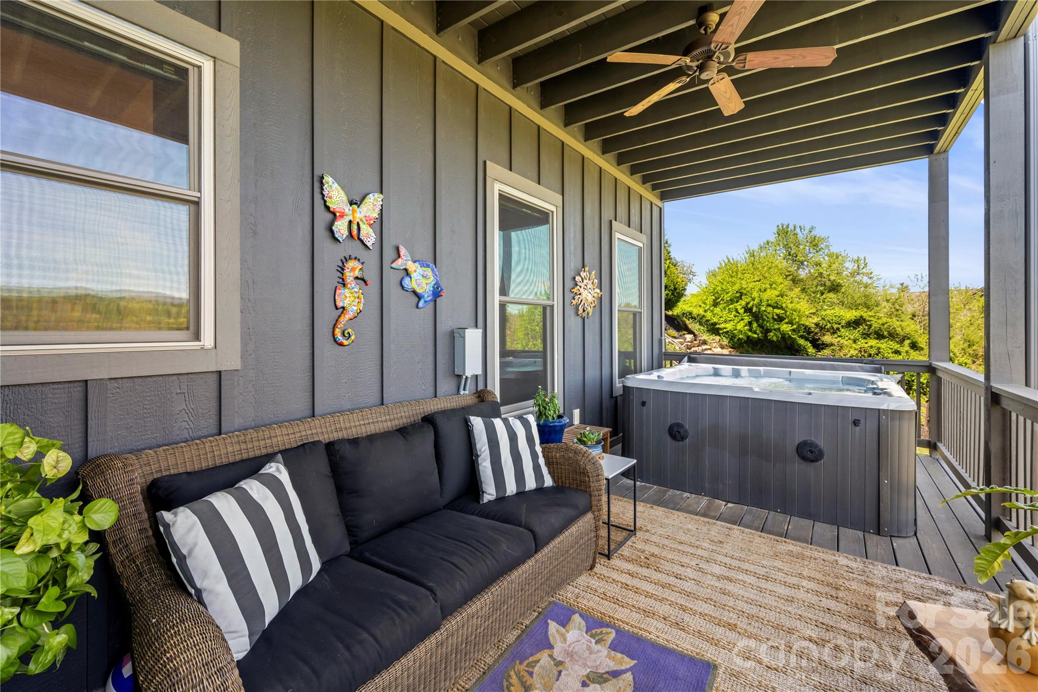 28 Gracie Lane — Weaverville