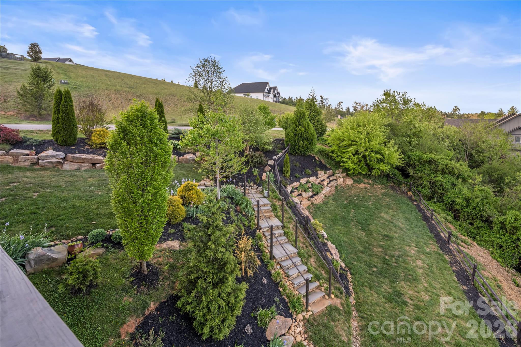 28 Gracie Lane — Weaverville