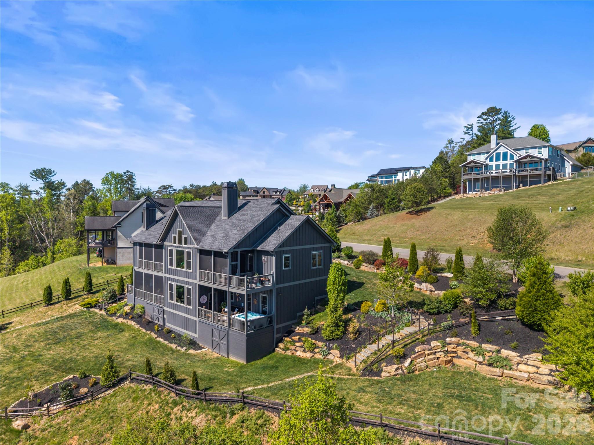 28 Gracie Lane — Weaverville
