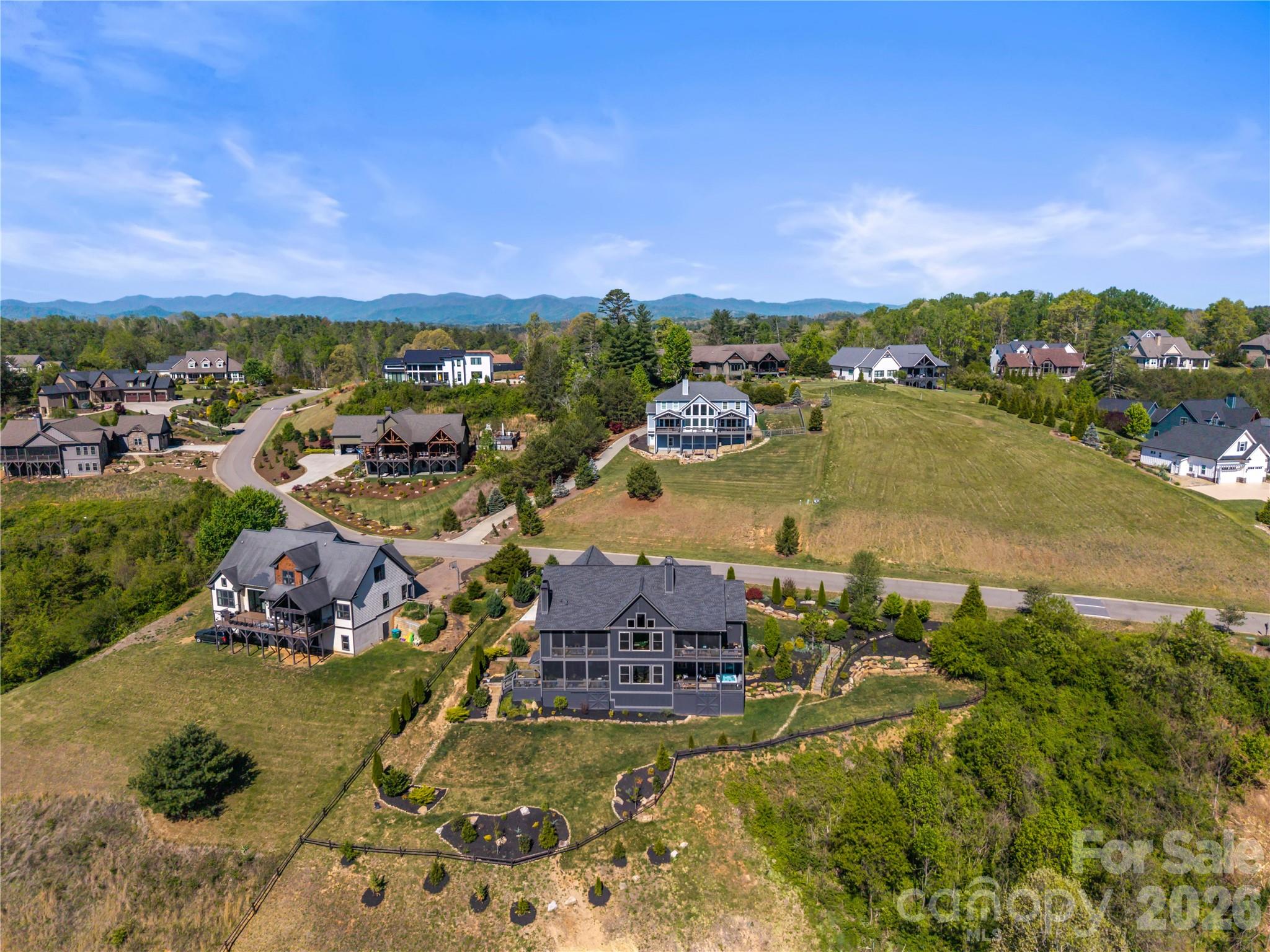 28 Gracie Lane — Weaverville