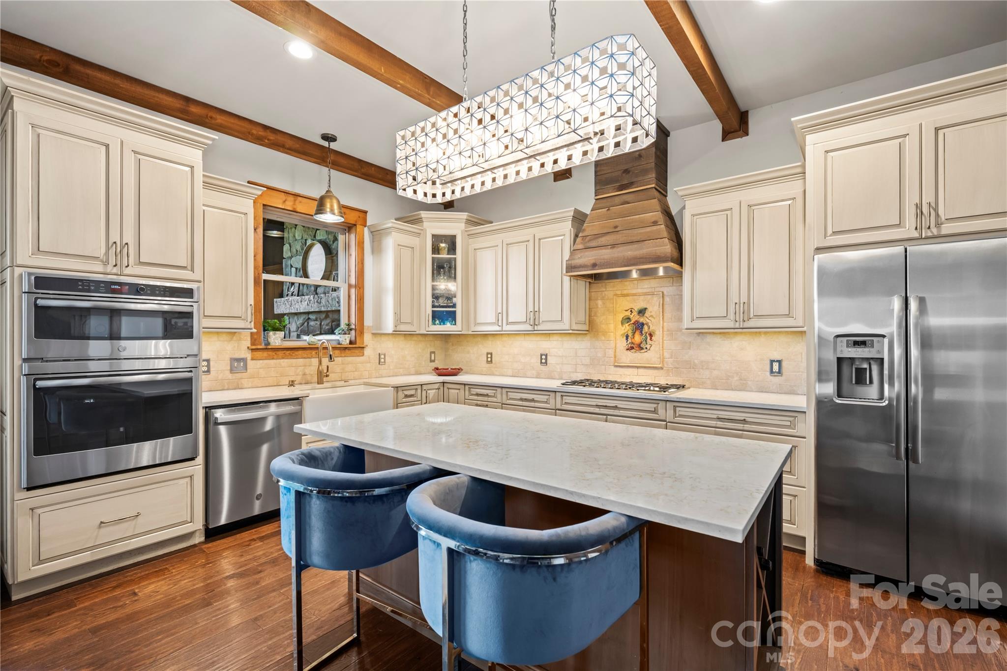 28 Gracie Lane — Weaverville