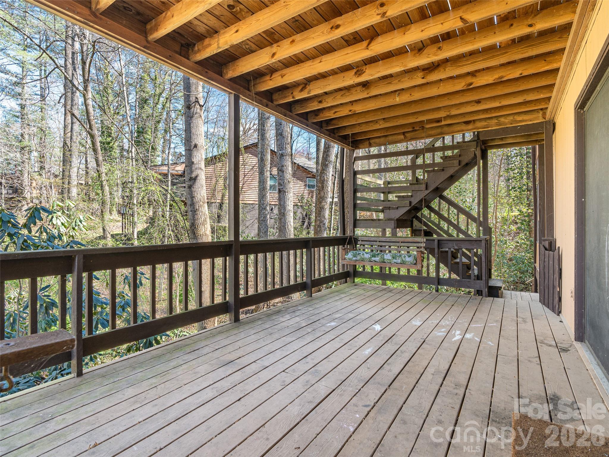 86 View De Lake Drive — Etowah