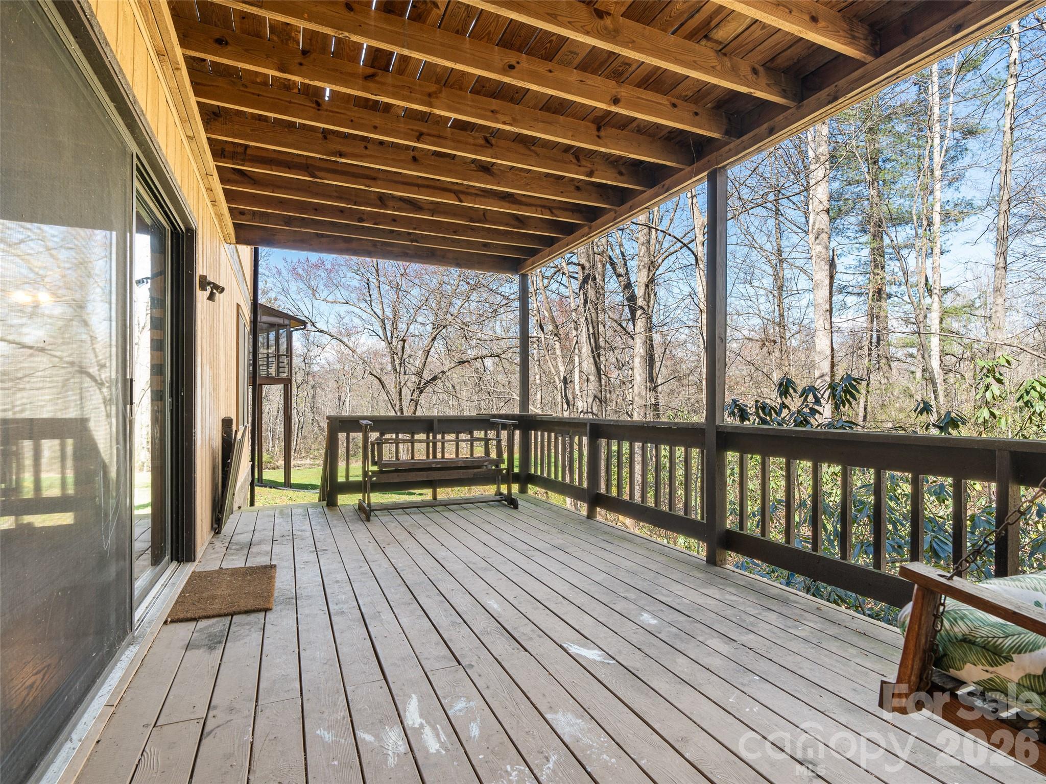 86 View De Lake Drive — Etowah