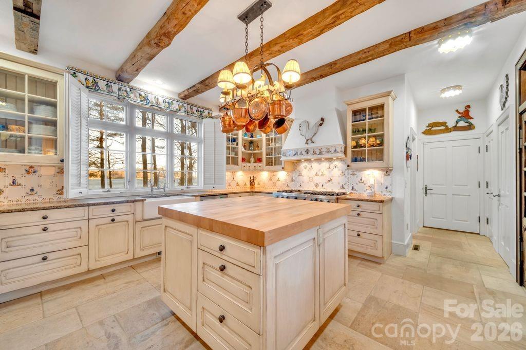 138 Indian Trace — Lake Toxaway
