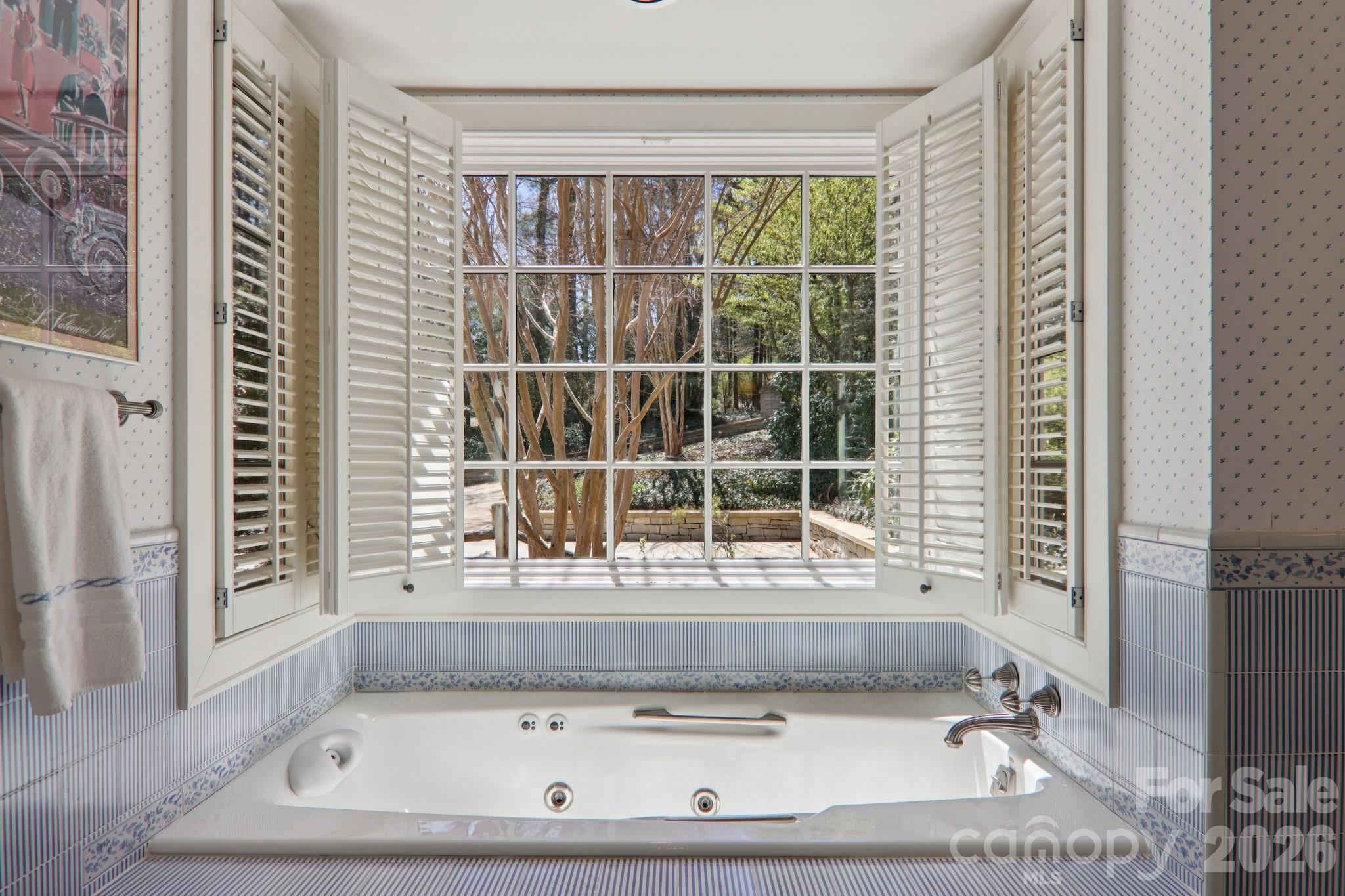 138 Indian Trace — Lake Toxaway