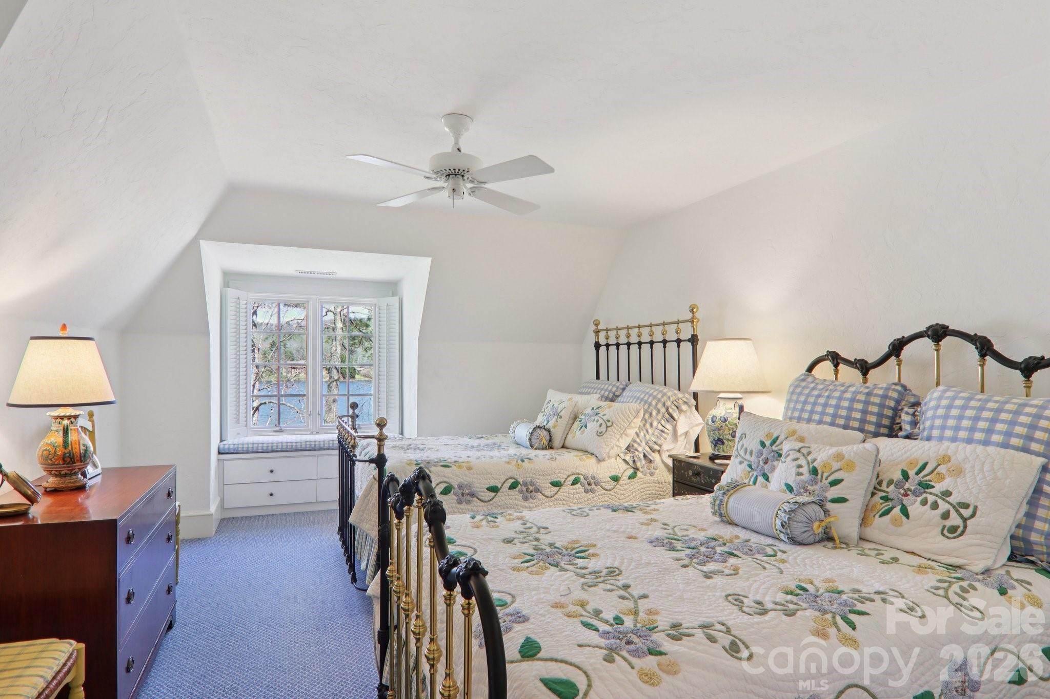 138 Indian Trace — Lake Toxaway