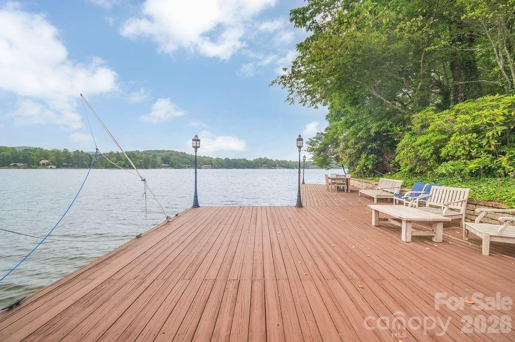 138 Indian Trace — Lake Toxaway