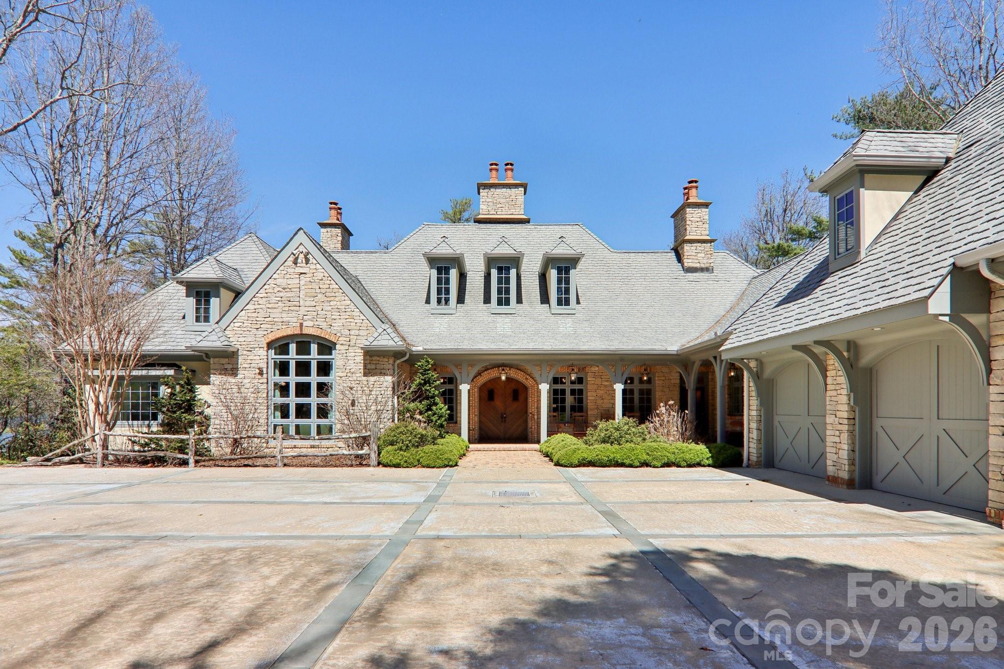 138 Indian Trace — Lake Toxaway