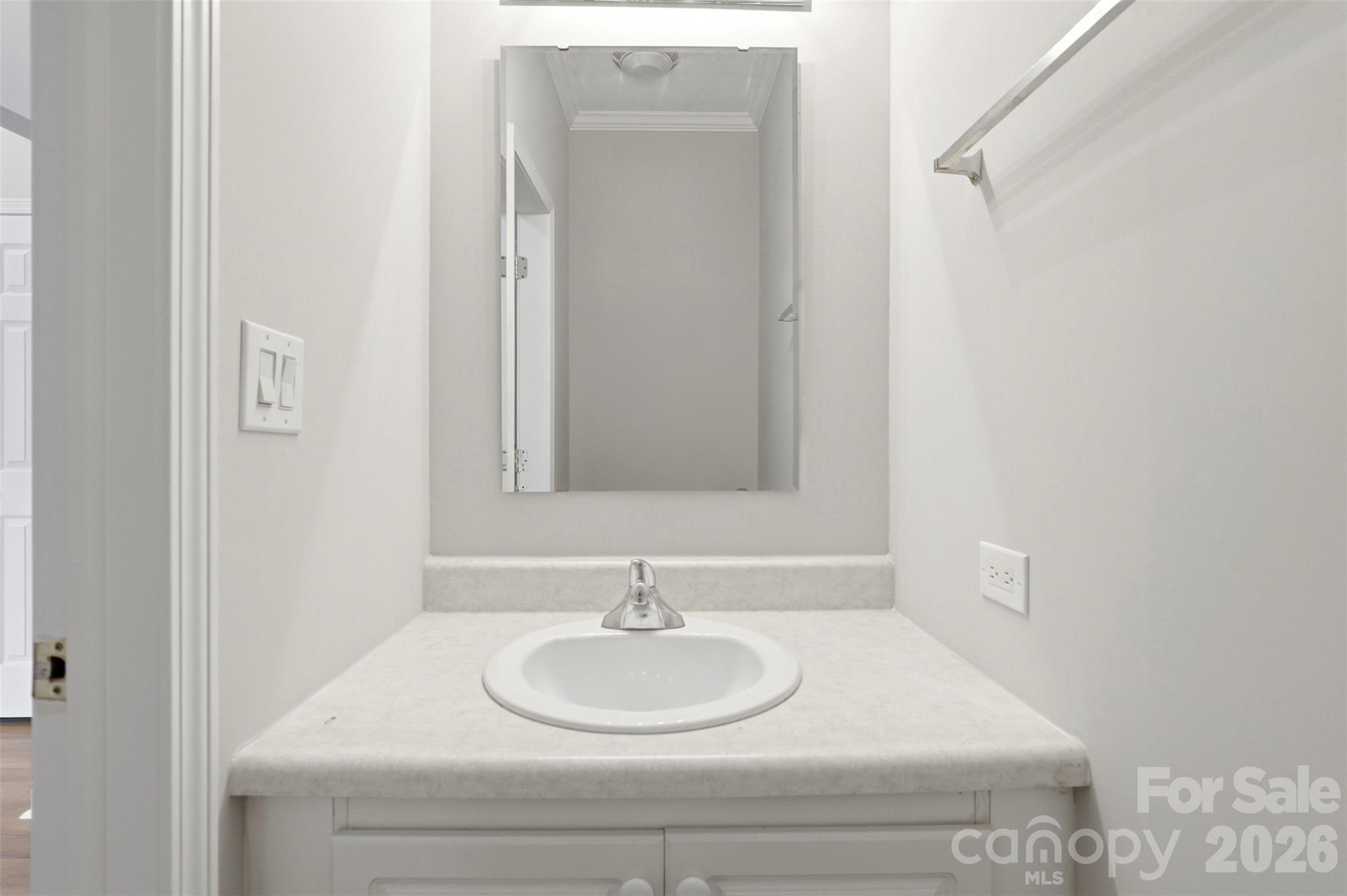 7019 Walnut Ridge Court — Charlotte