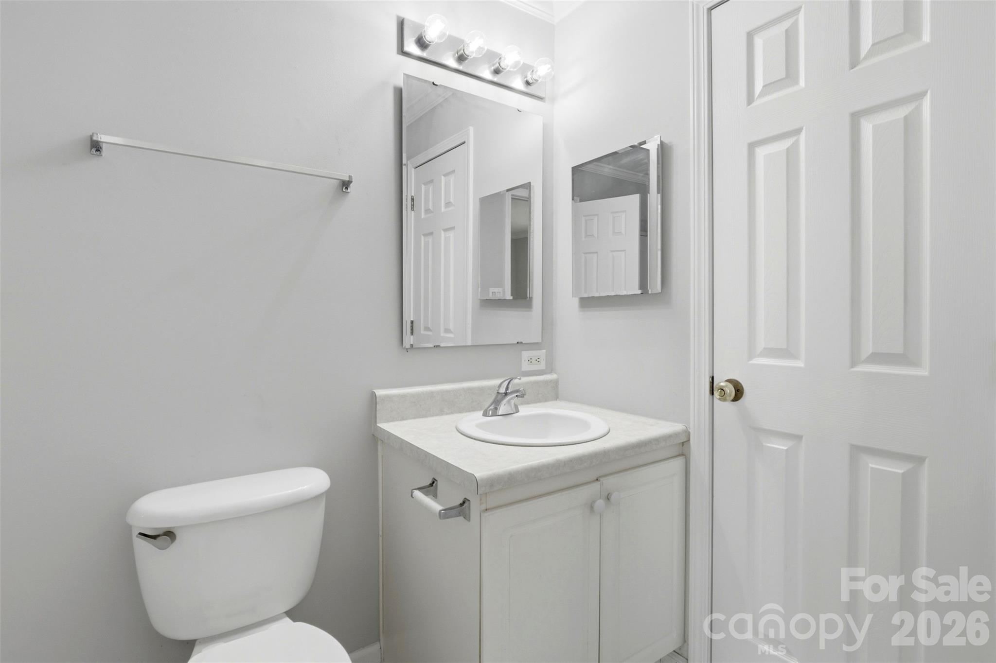 7019 Walnut Ridge Court — Charlotte