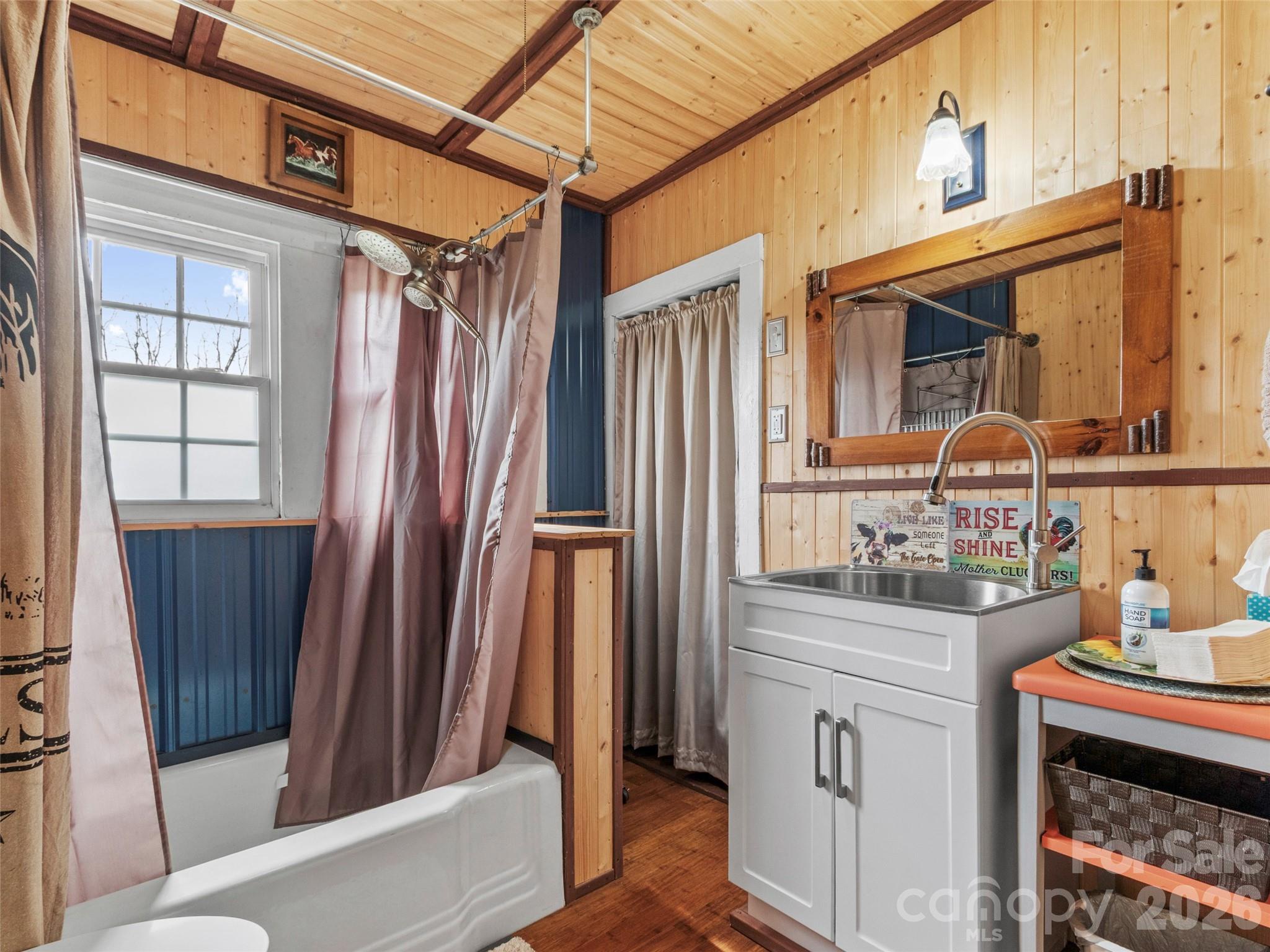 138 Robert Phillips Road — Bakersville