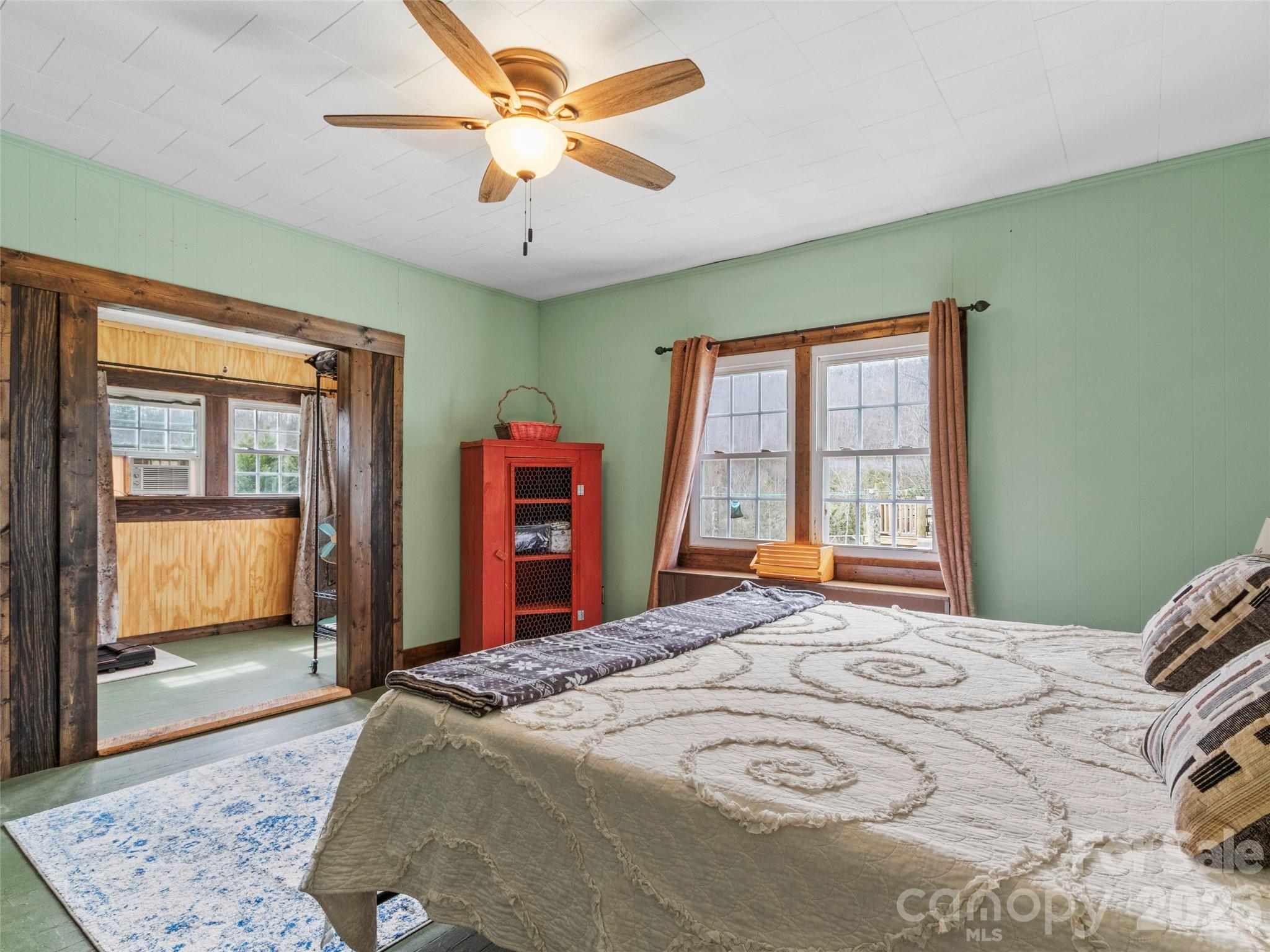 138 Robert Phillips Road — Bakersville