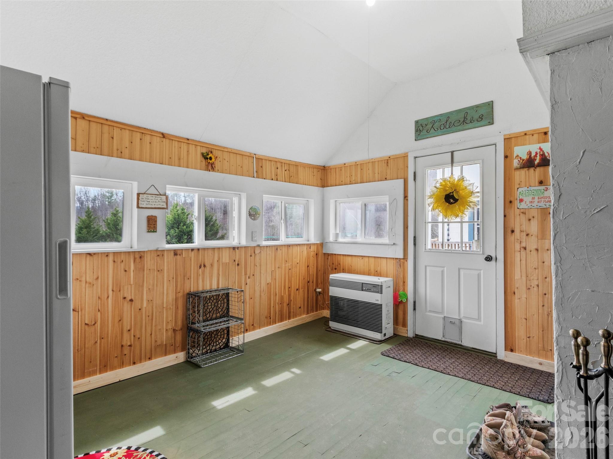 138 Robert Phillips Road — Bakersville
