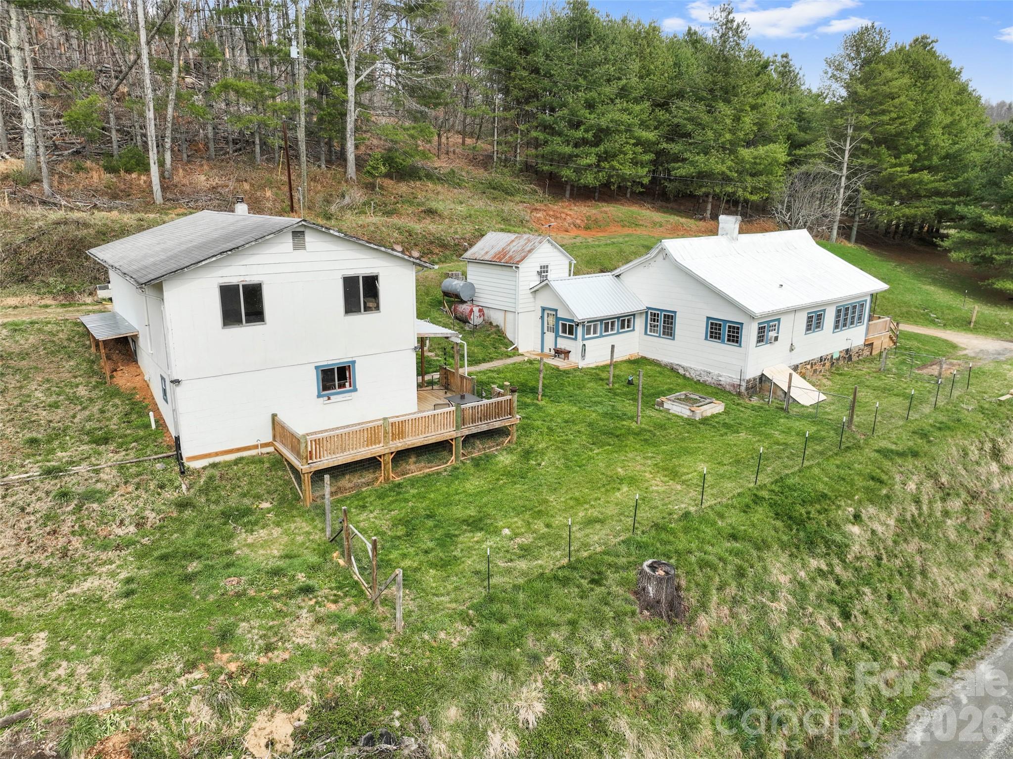 138 Robert Phillips Road — Bakersville