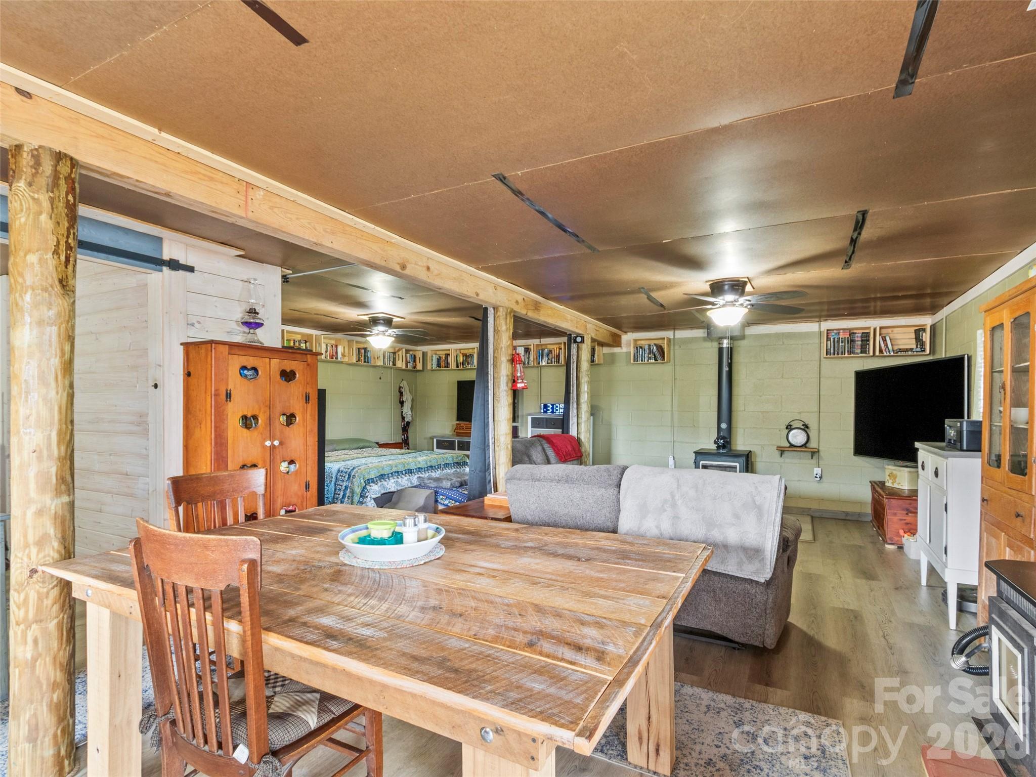 138 Robert Phillips Road — Bakersville