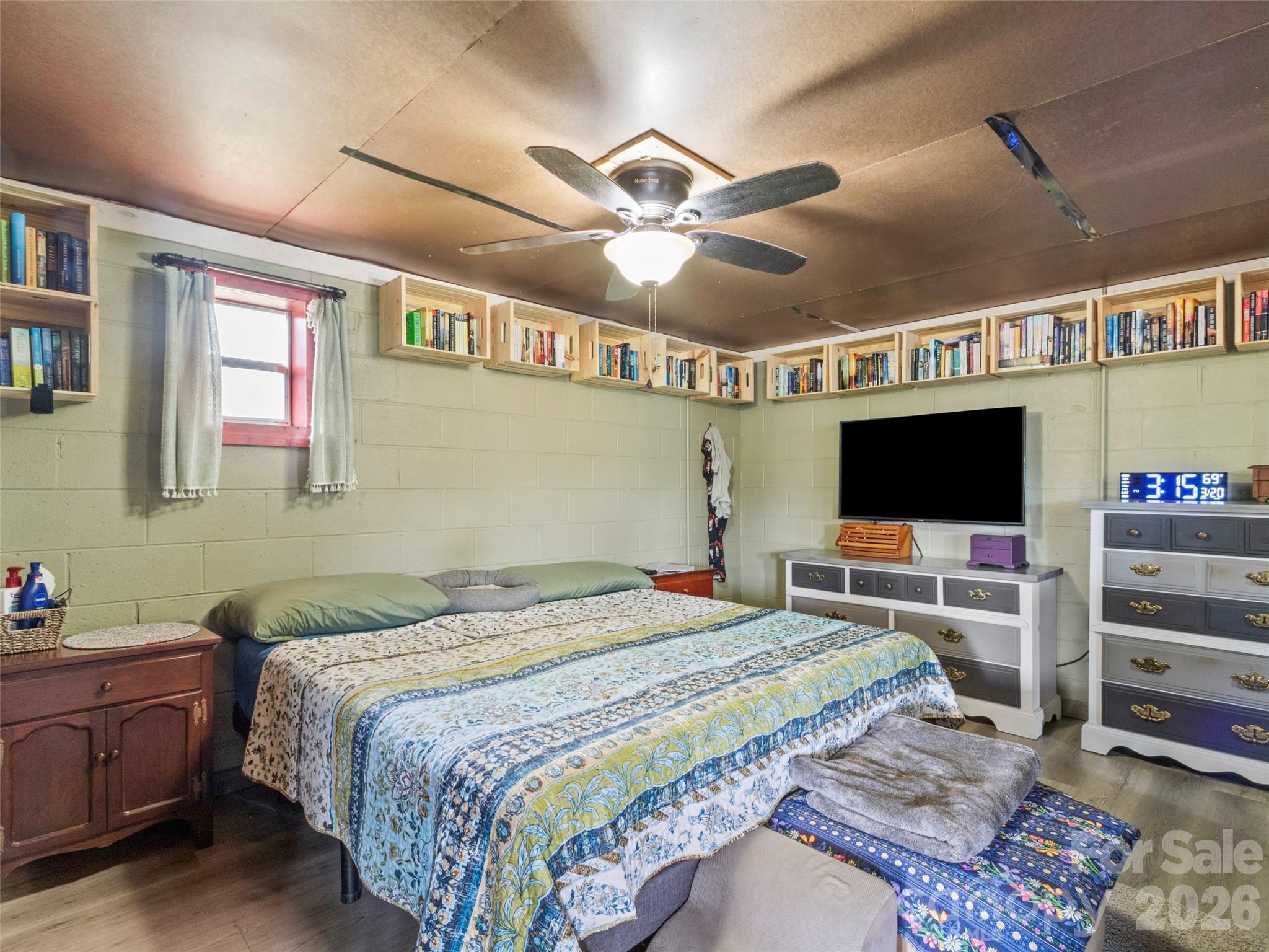 138 Robert Phillips Road — Bakersville