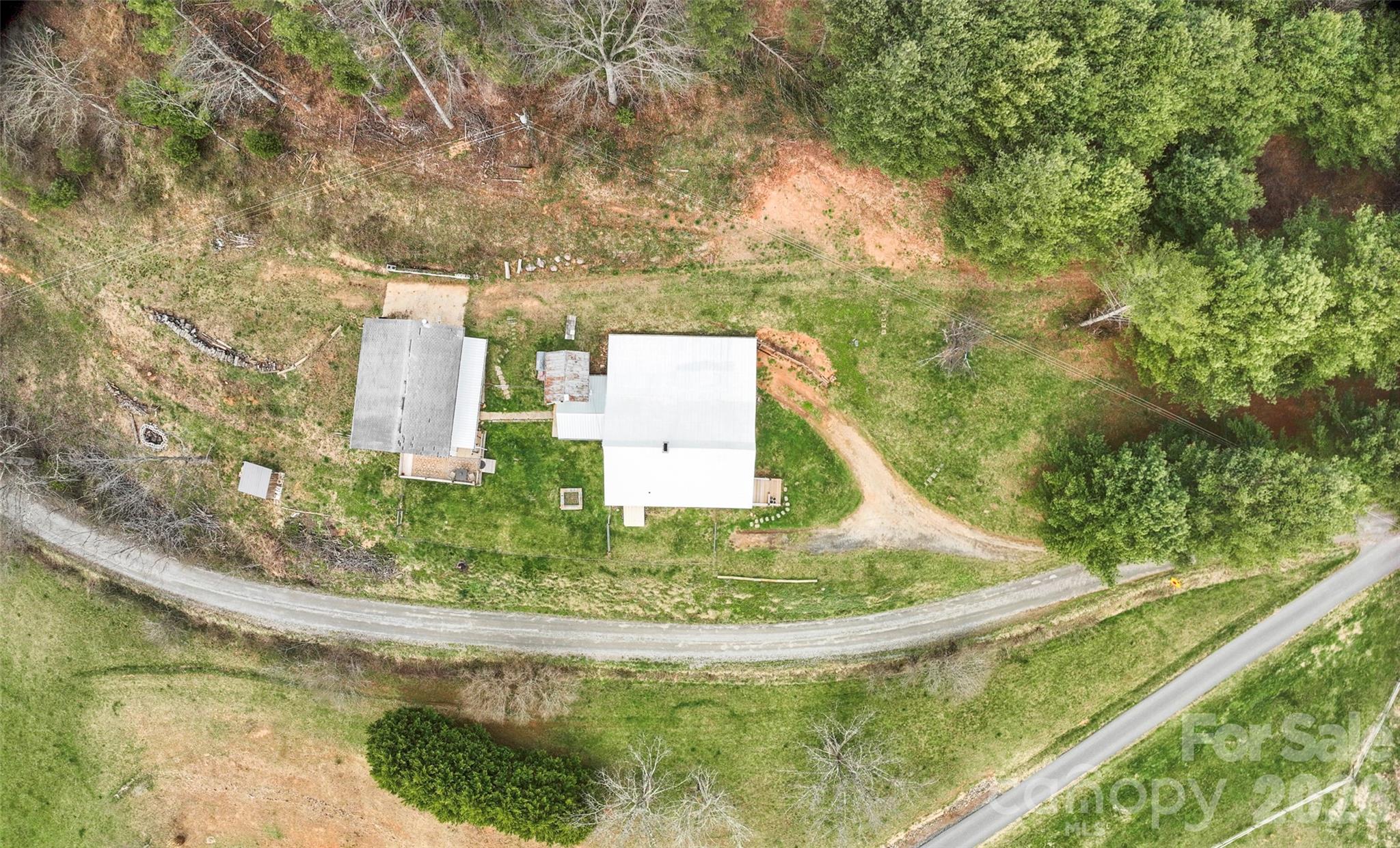 138 Robert Phillips Road — Bakersville