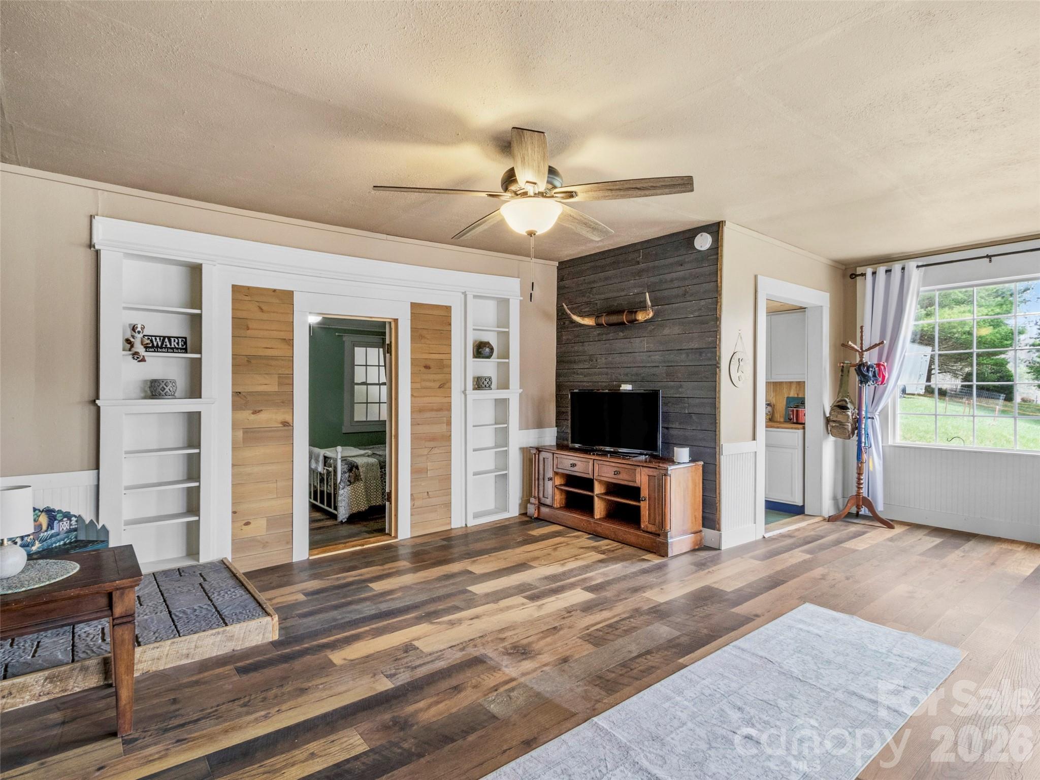 138 Robert Phillips Road — Bakersville