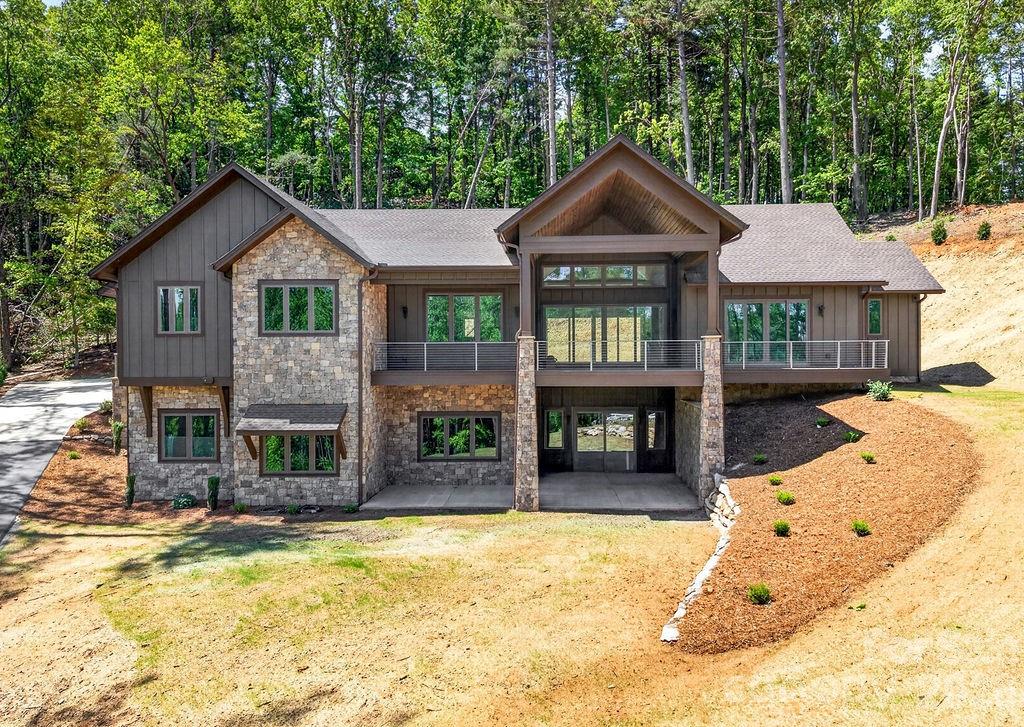 246 Northview Drive — Hendersonville