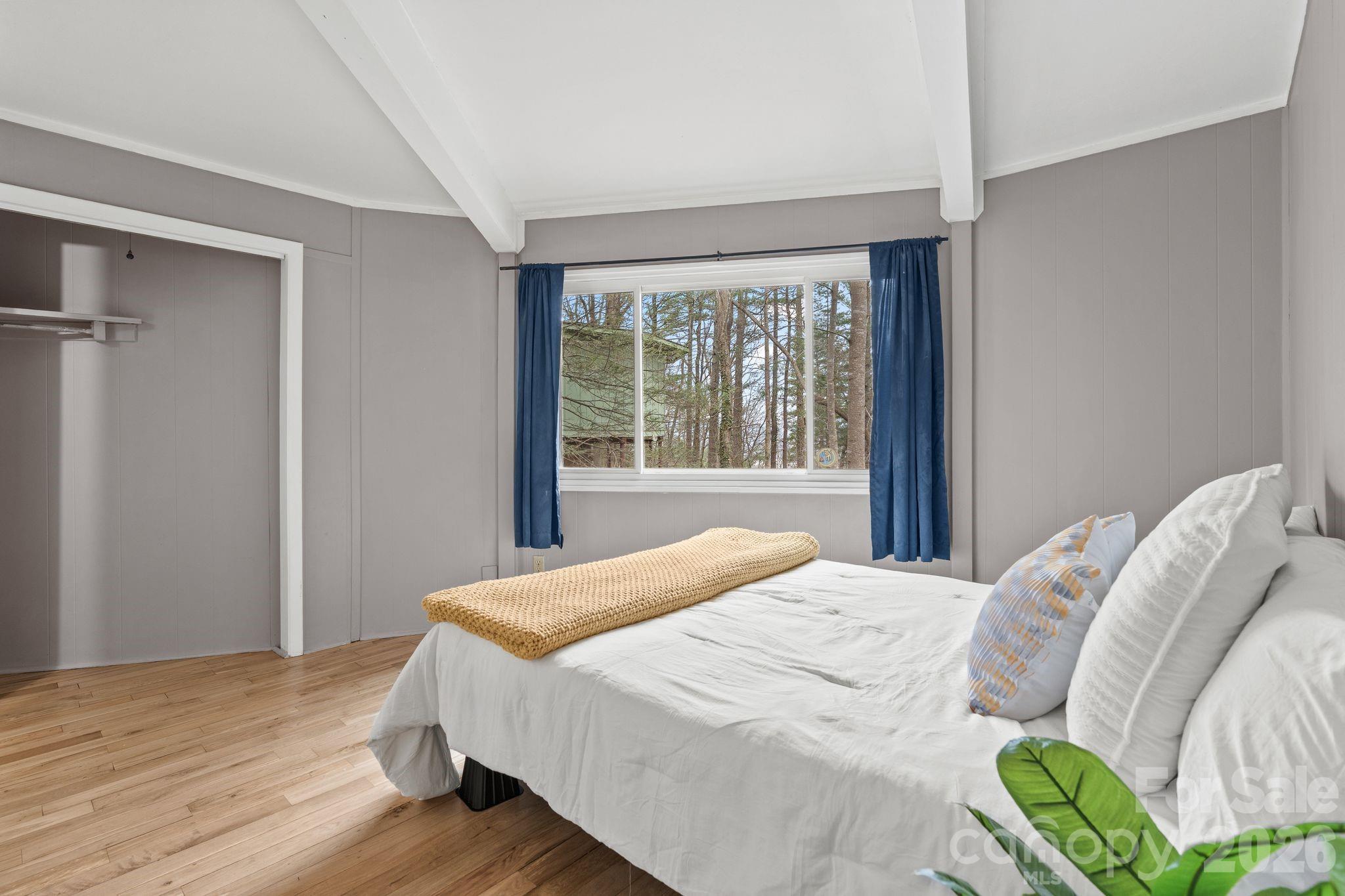 355 Sunset Drive — Asheville