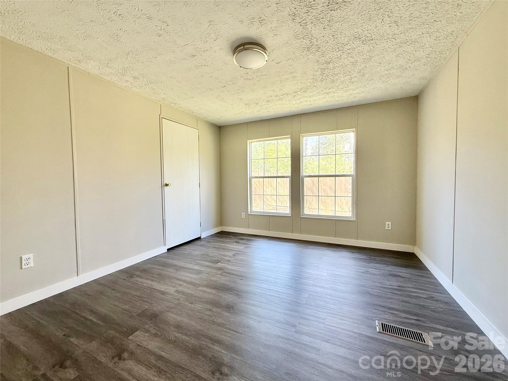 129 Reed Street — Peachland