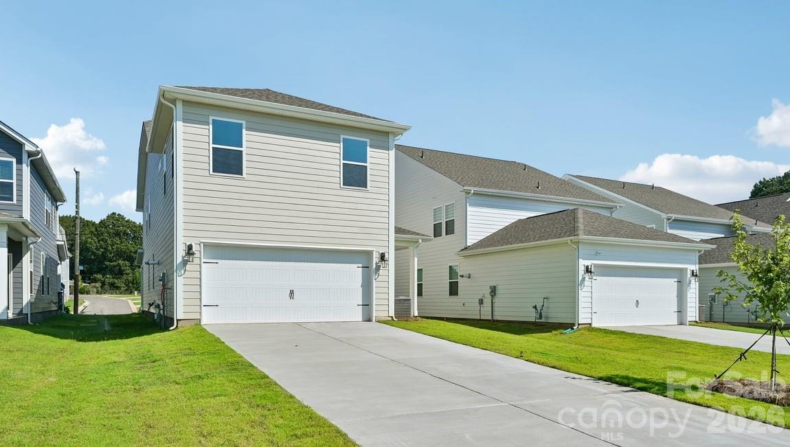 9315 Carver Avenue — Huntersville
